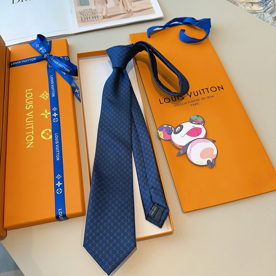 Louis Vuitton Fishnet Tie - DesignerGu