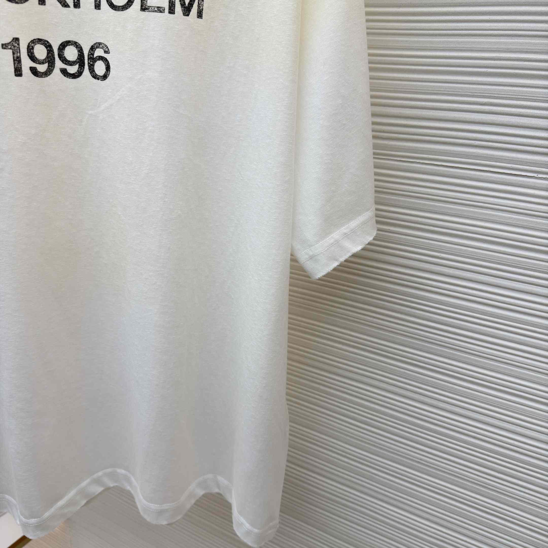 Acne Studios  Sprayed Logo T-shirt - DesignerGu