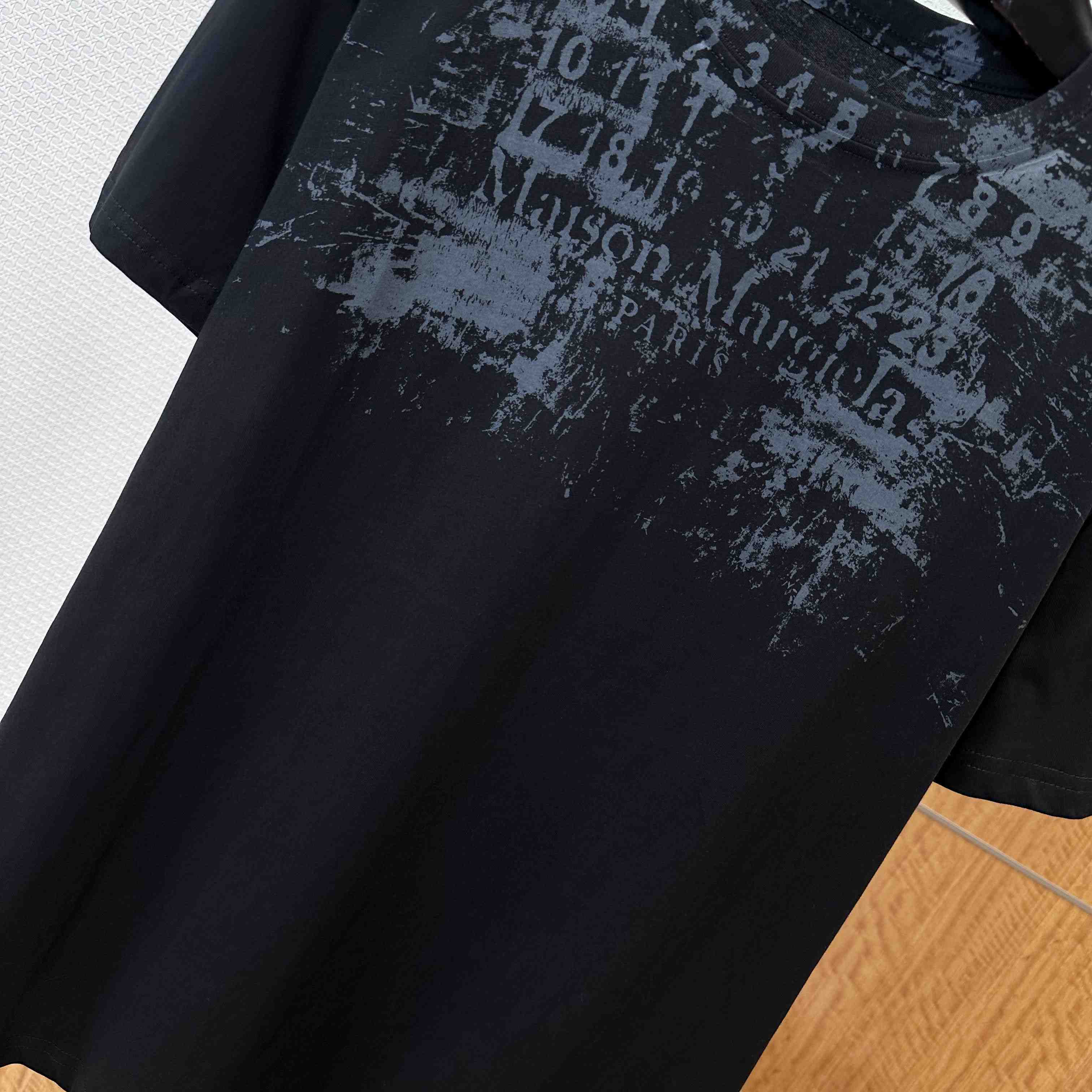 Maison Margiela Black Label Patch T-shirt - DesignerGu