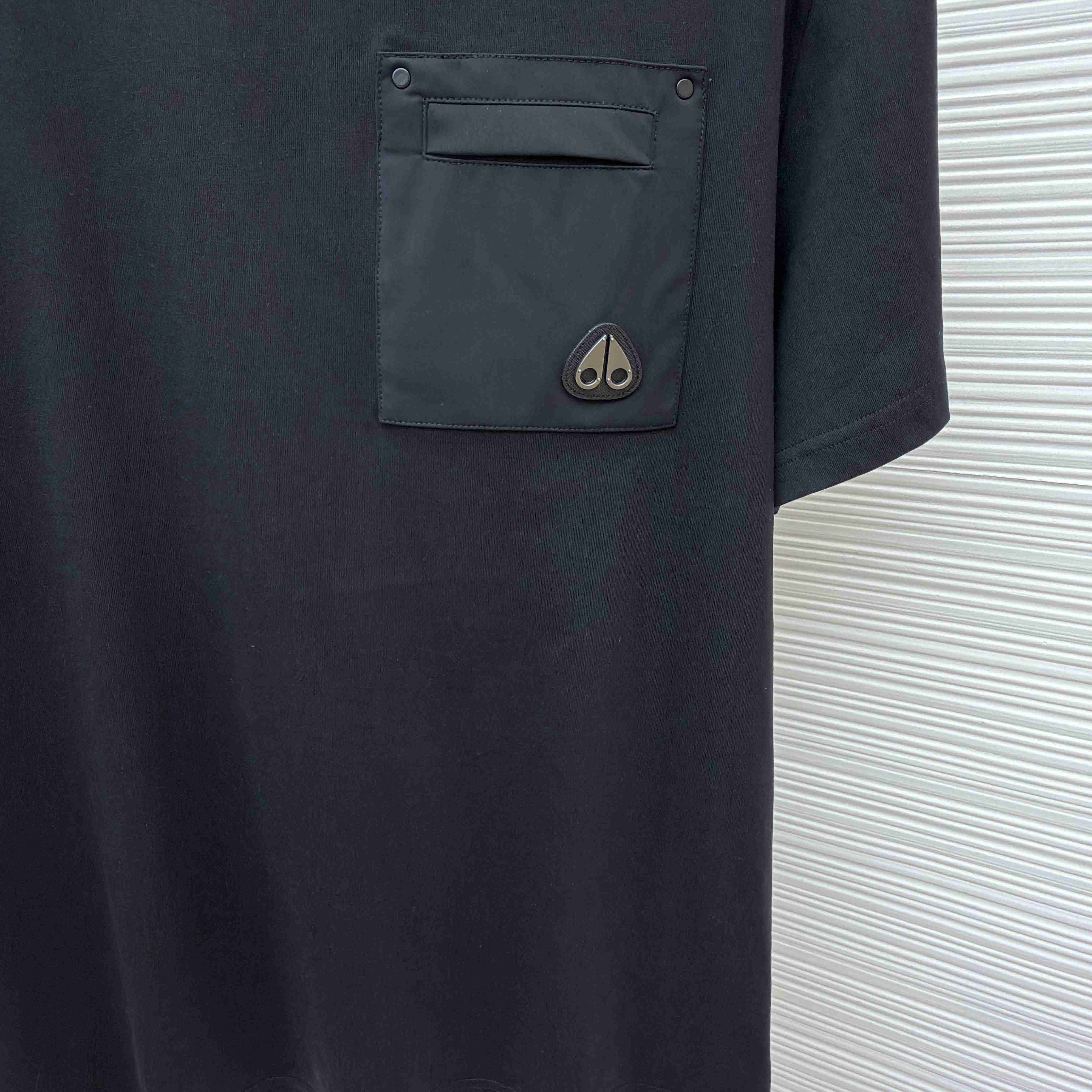 Moose Knuckles T-shirt With Pocket - DesignerGu
