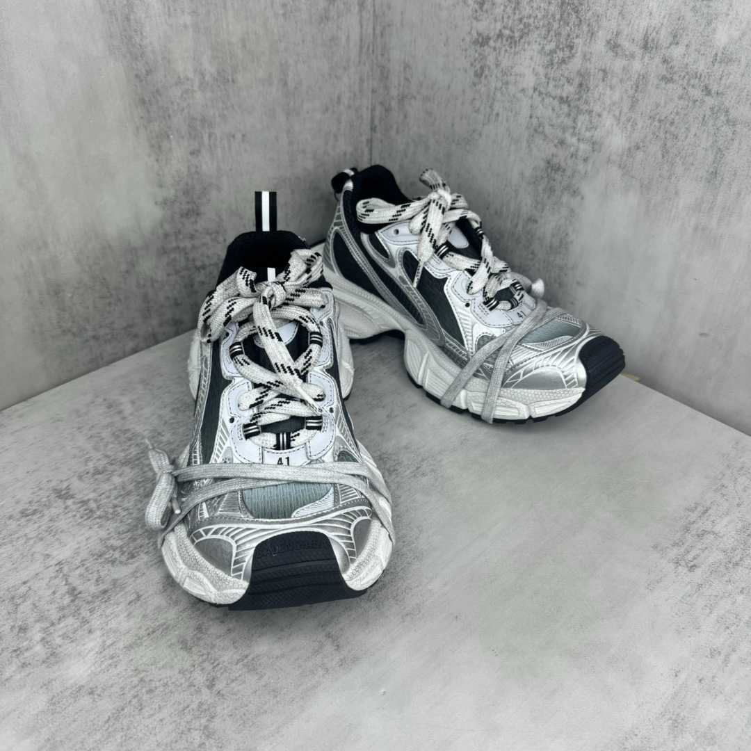 Balenciaga 3XL Sneaker 'Worn-Out Gradient - Black Grey White' - DesignerGu