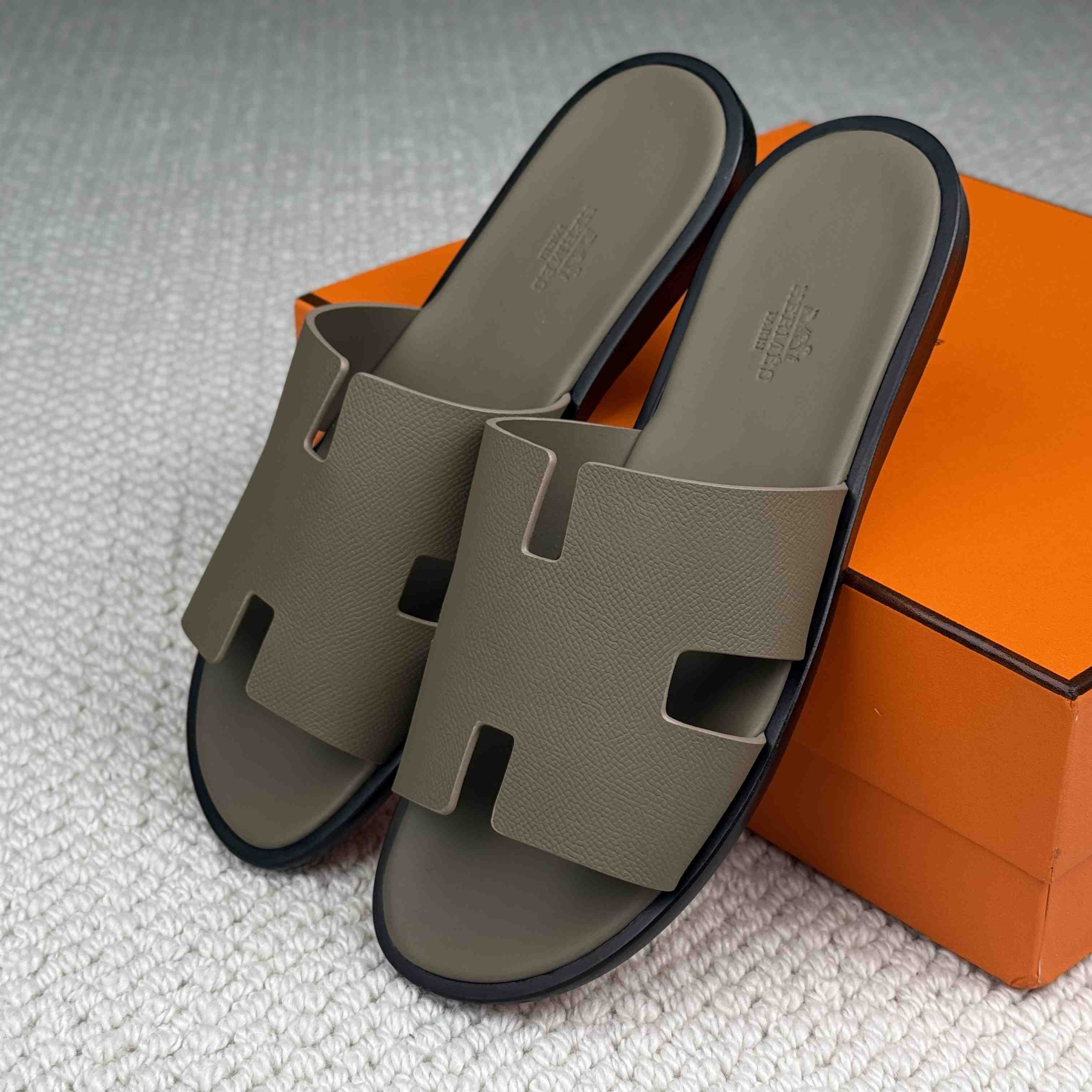 Hermes Izmir Sandal - DesignerGu