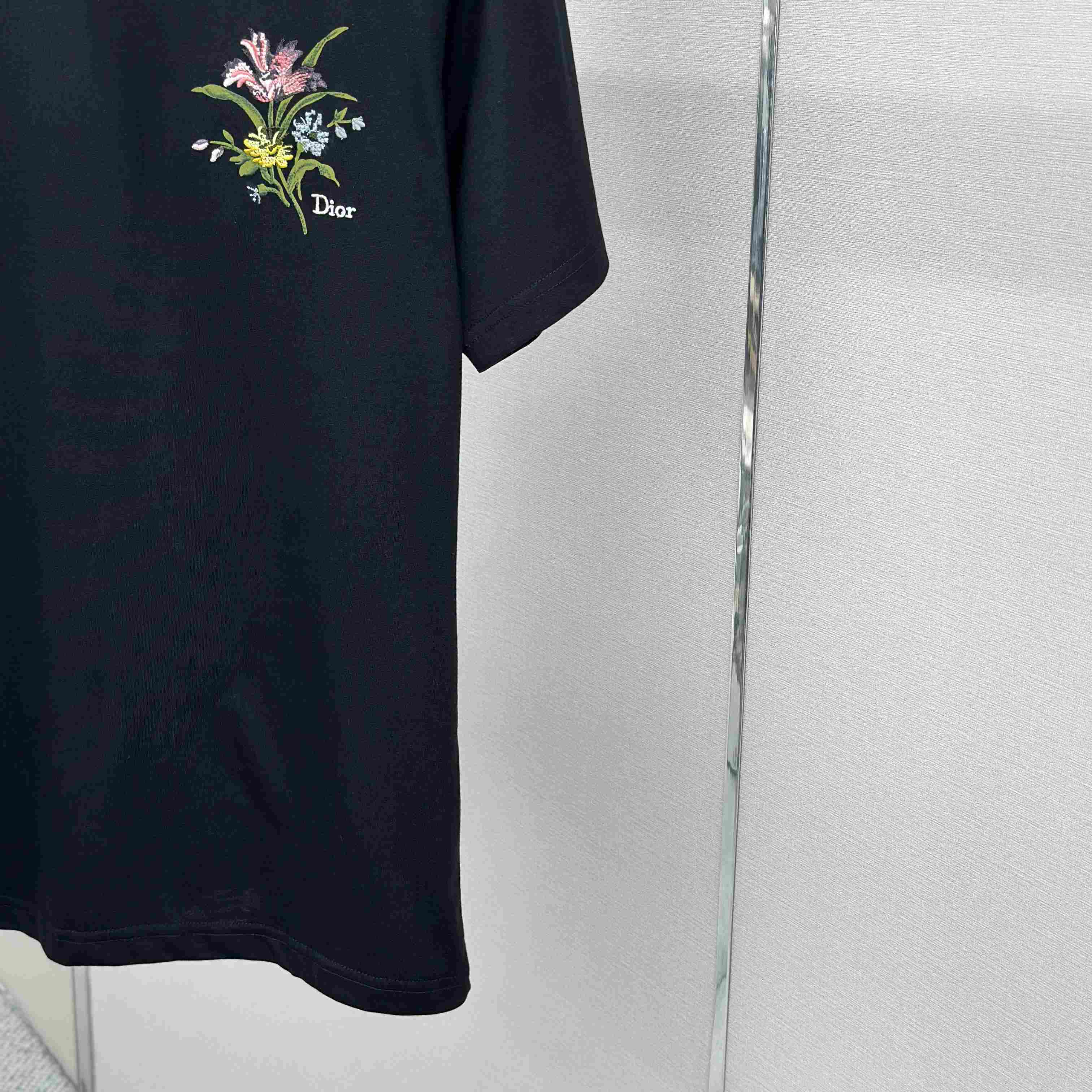 Dior T-Shirt With Dior Secret Garden Motif, Relaxed Fit - DesignerGu