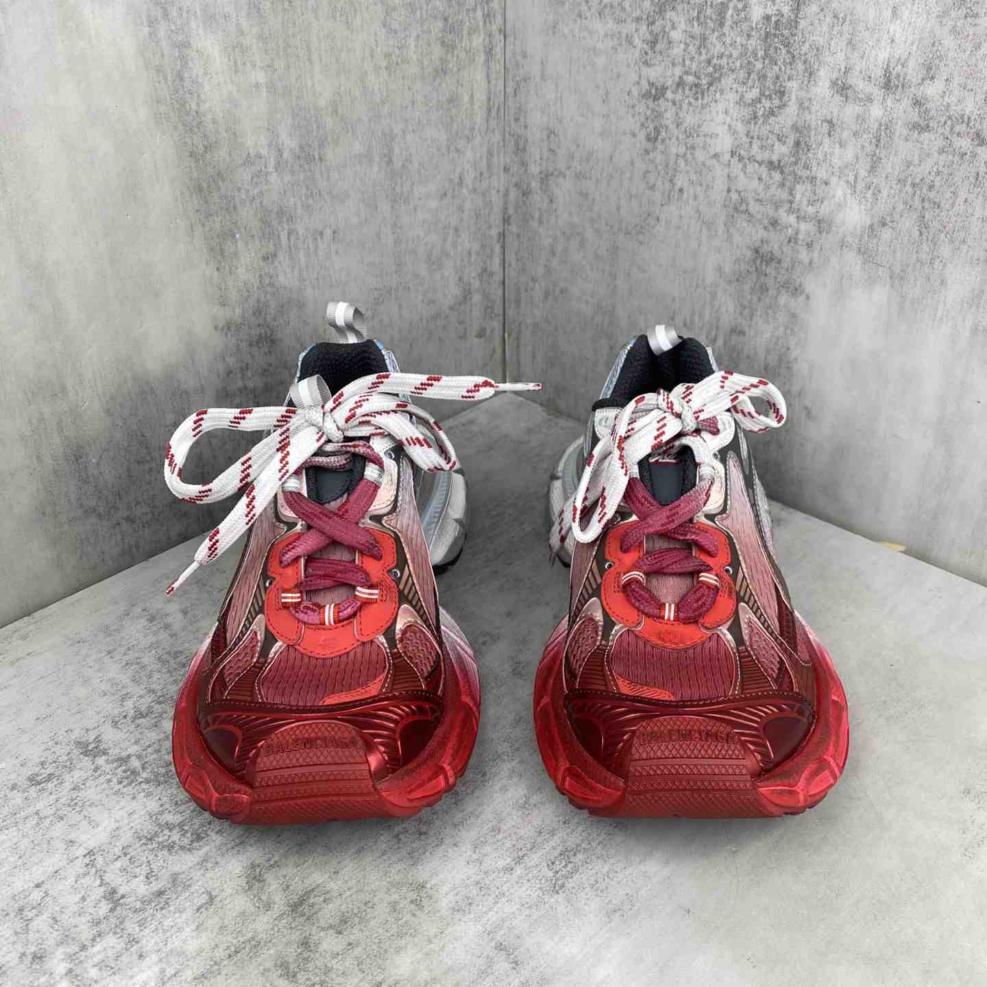 Balenciaga 3XL Toe Spray Sneakers - DesignerGu