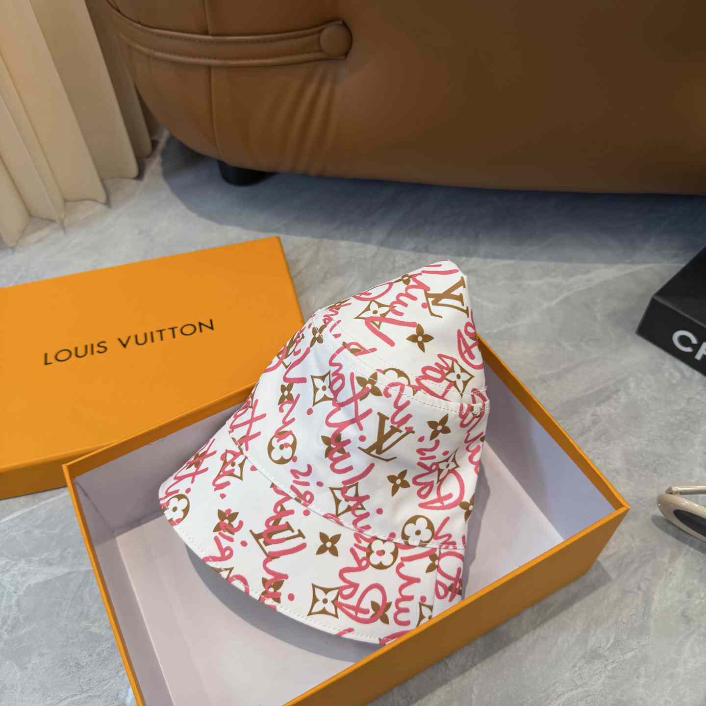 Louis Vuitton LV Script Bucket Hat  - DesignerGu