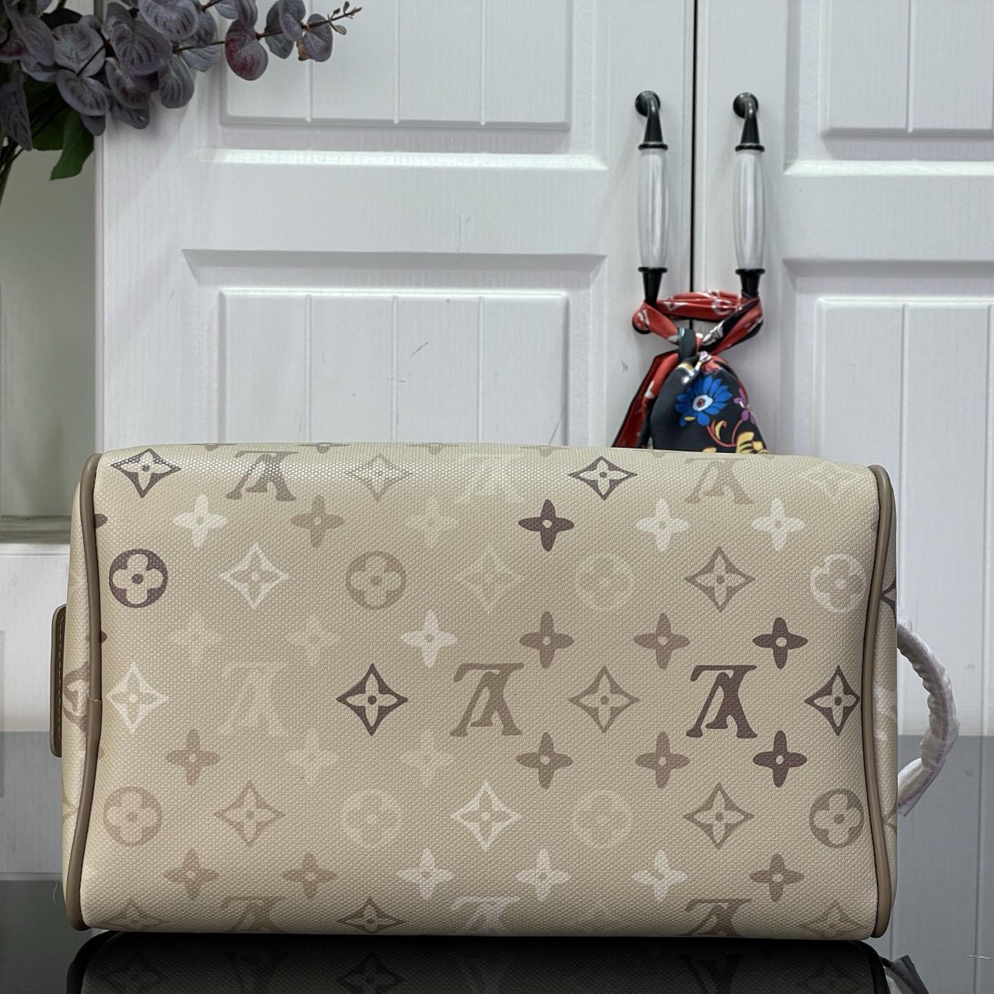 Louis Vuitton Dopp Kit  M29161 - DesignerGu