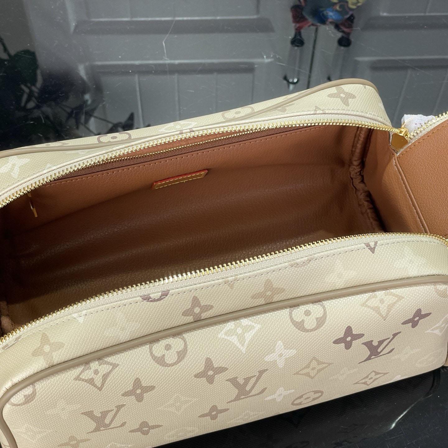 Louis Vuitton Dopp Kit  M29161 - DesignerGu