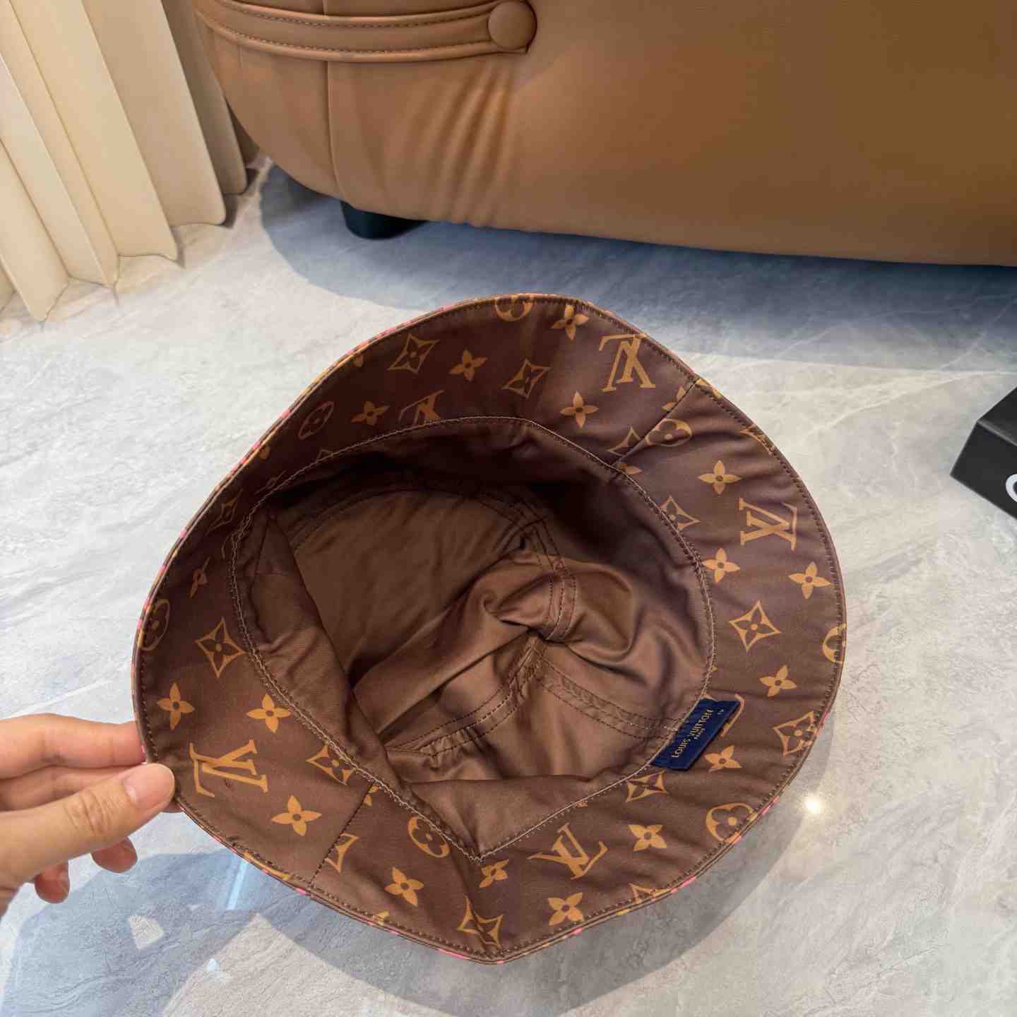 Louis Vuitton LV Script Bucket Hat  - DesignerGu