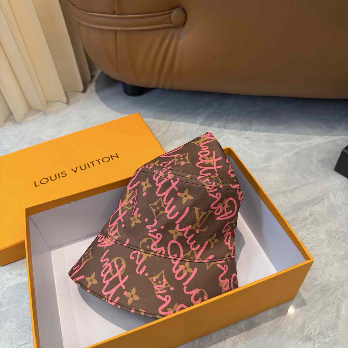 Louis Vuitton LV Script Bucket Hat  - DesignerGu