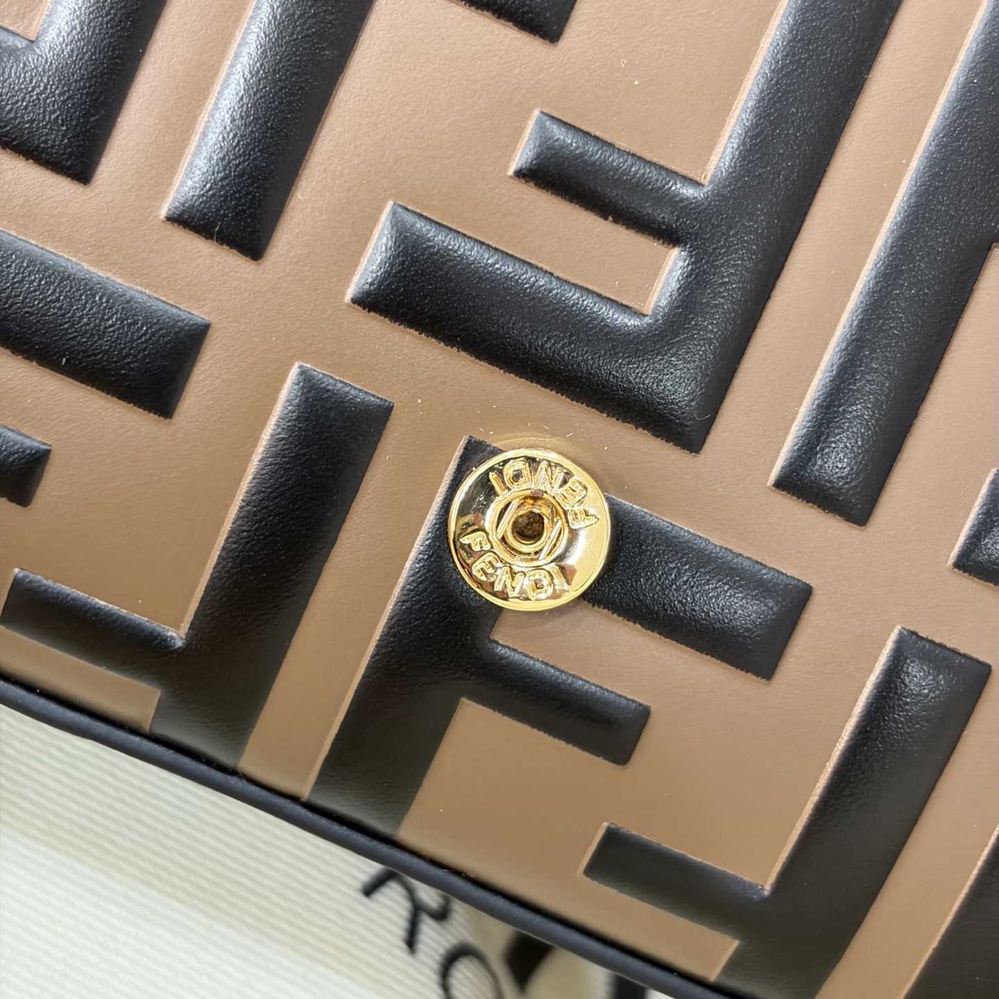 Fendi FF Diamonds Wallet On Chain - DesignerGu