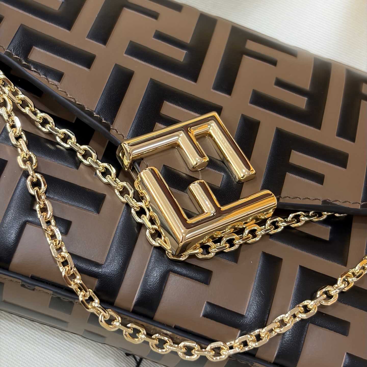 Fendi FF Diamonds Wallet On Chain - DesignerGu