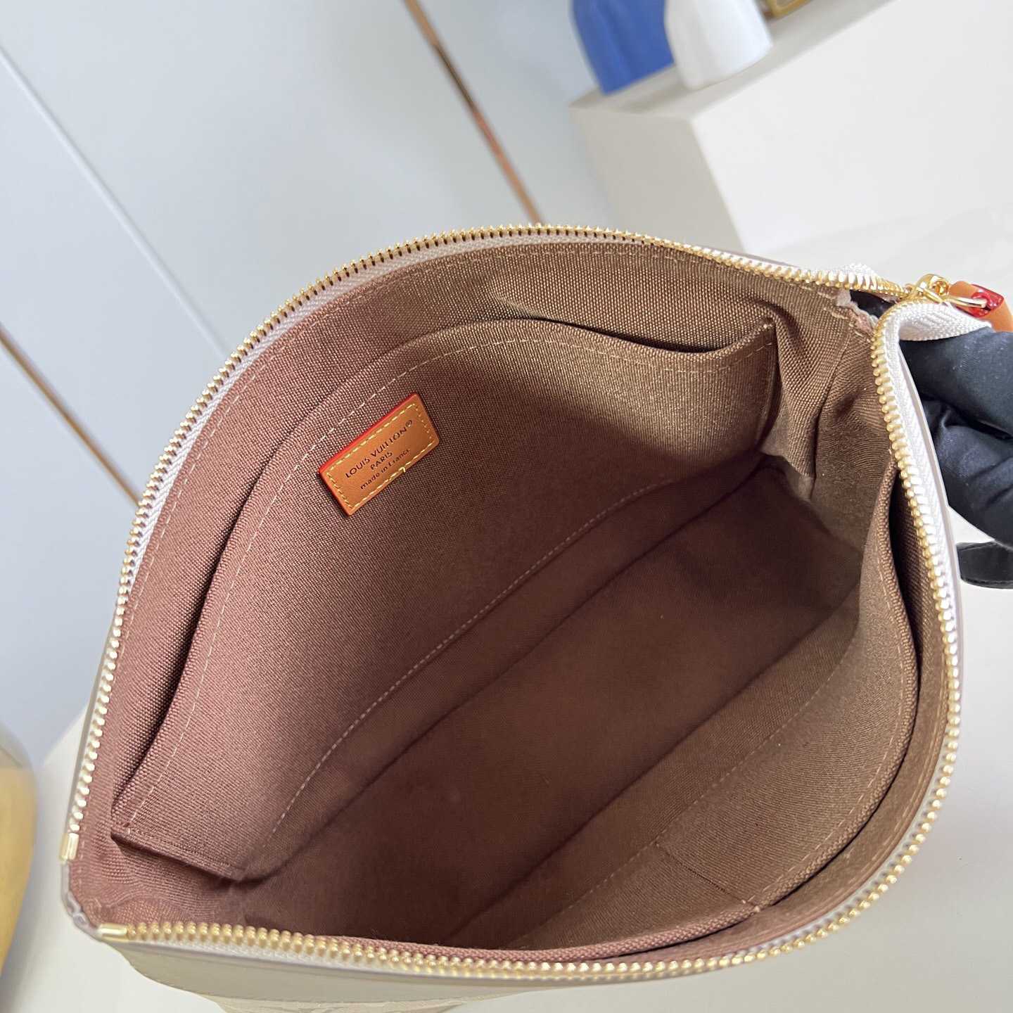 Louis Vuitton Pochette Voyage Souple M29427 - DesignerGu