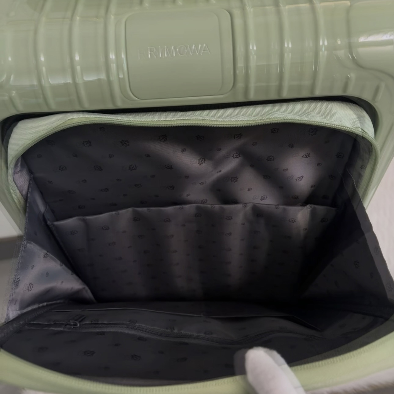Rimowa Cabin - DesignerGu