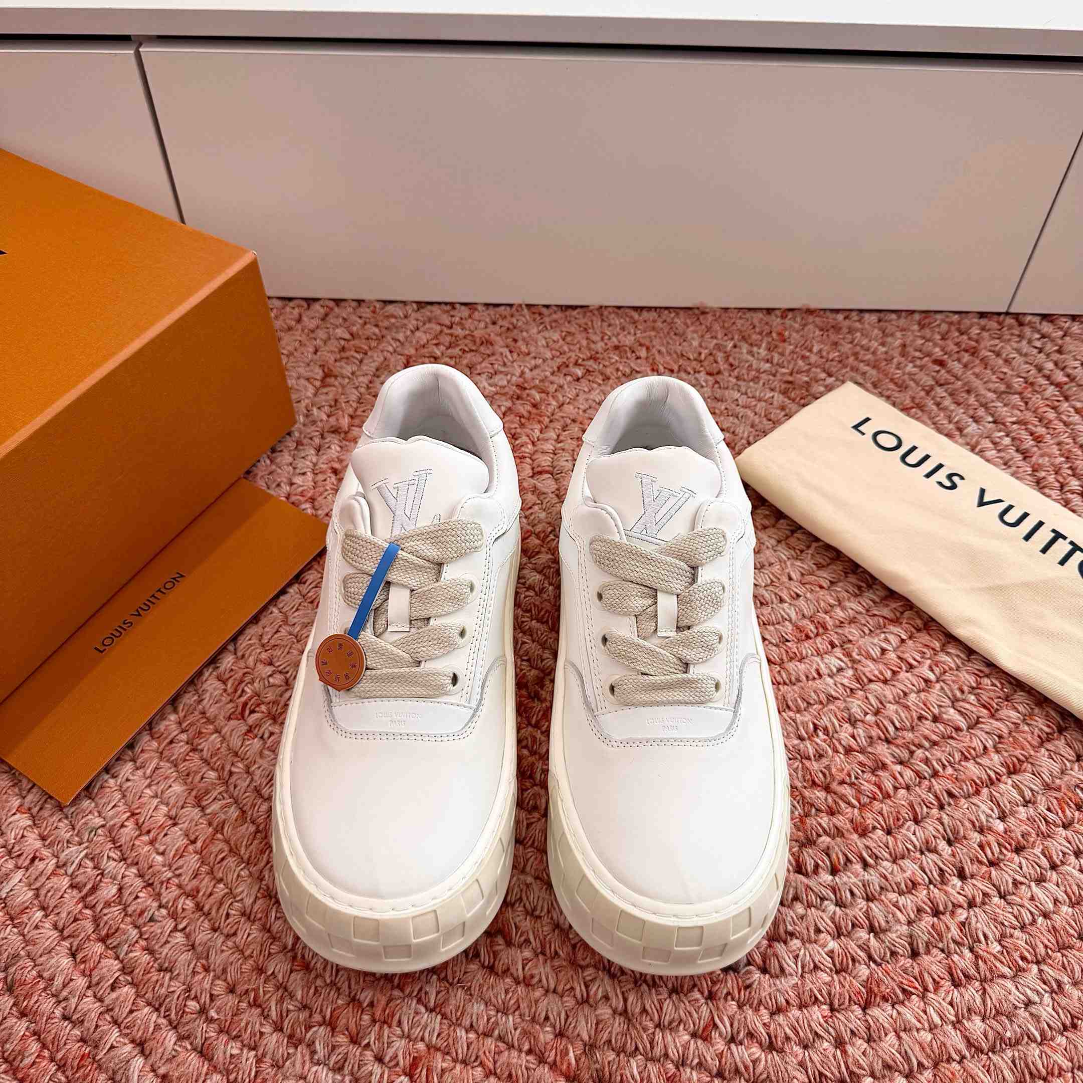 Louis Vuitton LV Tilted Sneaker 1AJWE5 - DesignerGu