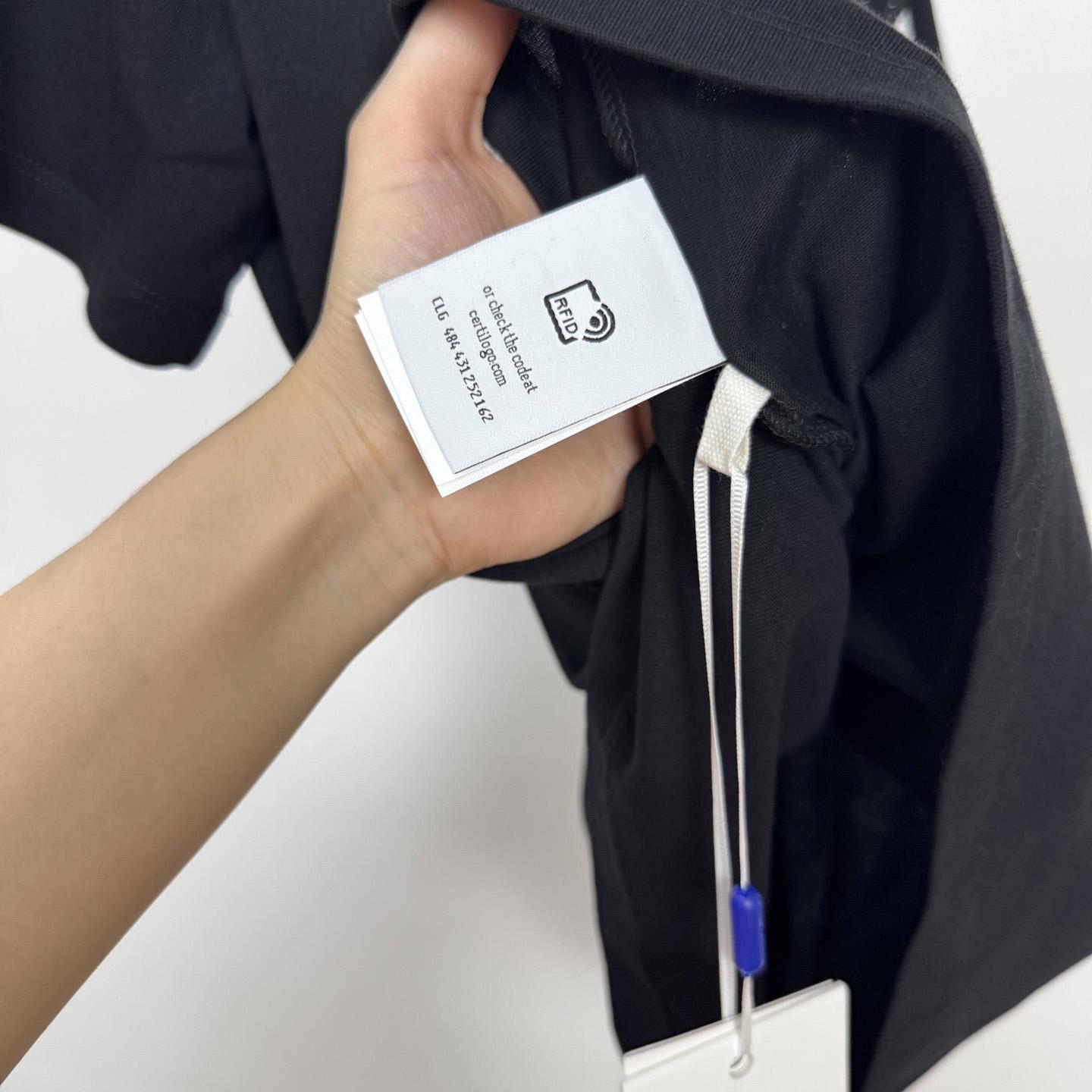 Off-White Sprayed Painted Twill Pattern T-Shirt - DesignerGu