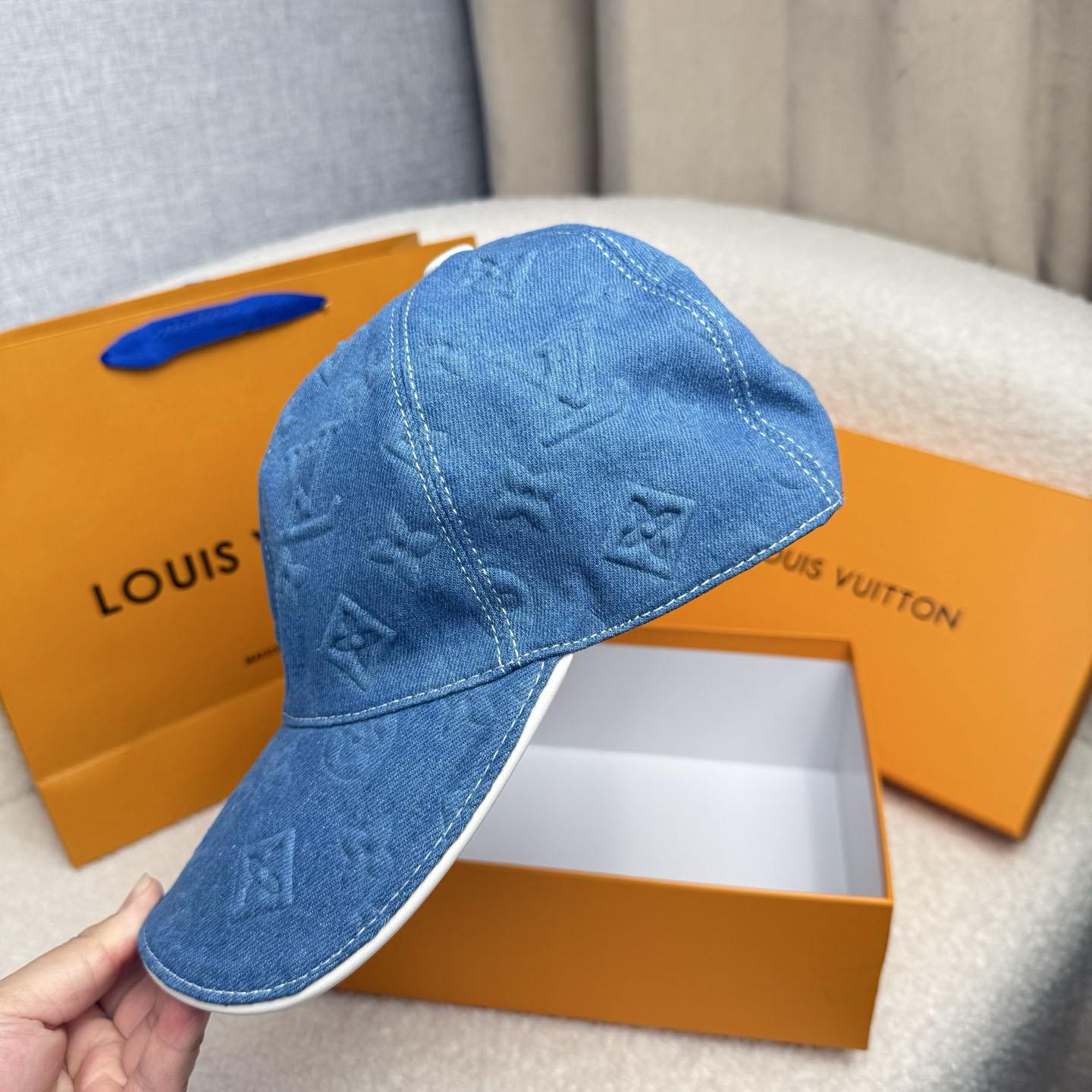 Louis Vuitton Monogram Essential Cap - DesignerGu