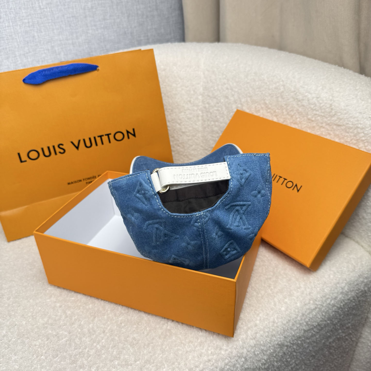 Louis Vuitton Monogram Essential Cap - DesignerGu