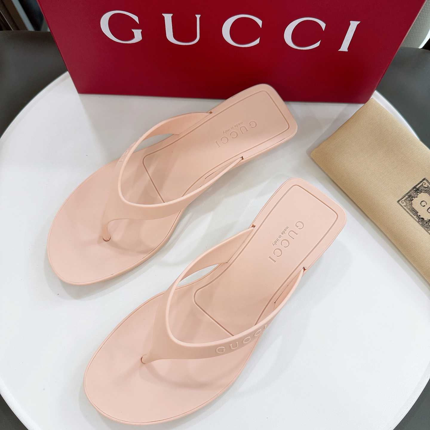 Gucci Vittoria Thong - DesignerGu