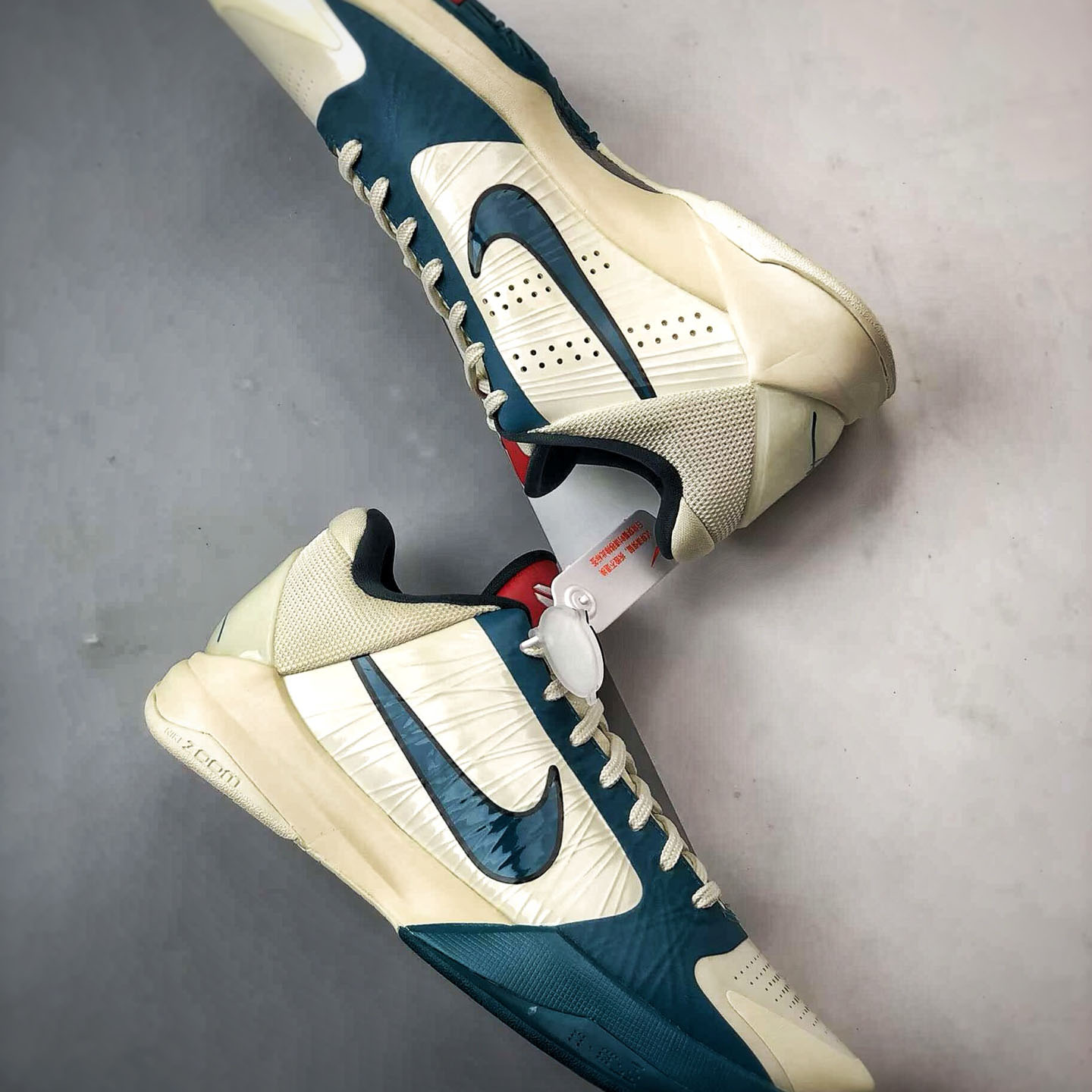  Nike Zoom Kobe 5 Caitlin Clark Protro PE IZ1852-100 - DesignerGu