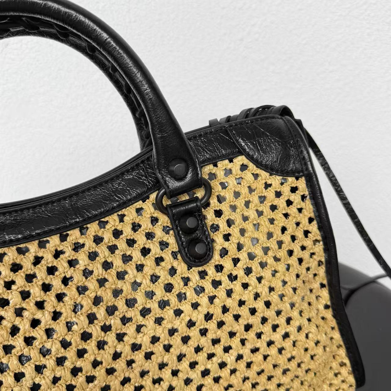 Balenciaga  Le City Bag Small In Natural/Black - DesignerGu
