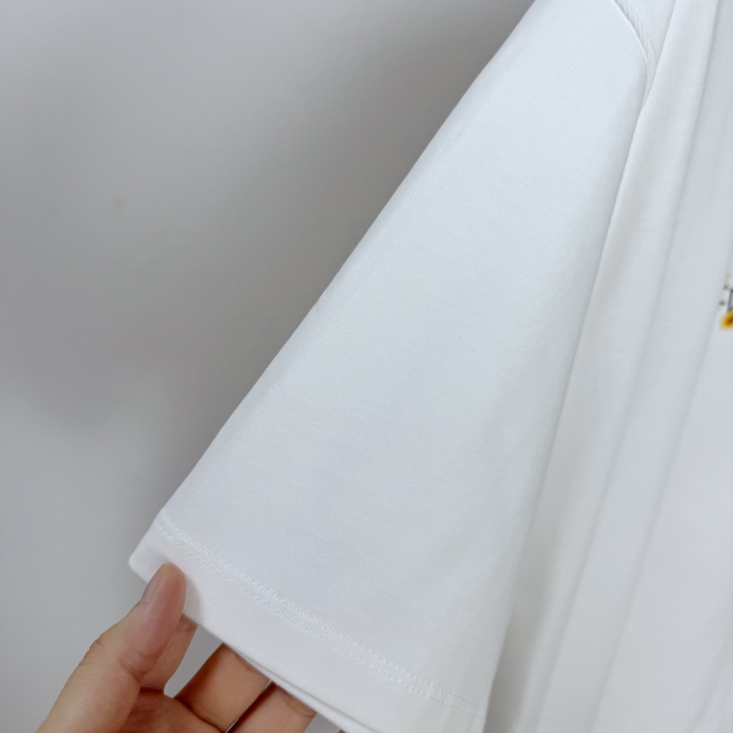 Off-White Floral Arrow Embroidered T-Shirt - DesignerGu