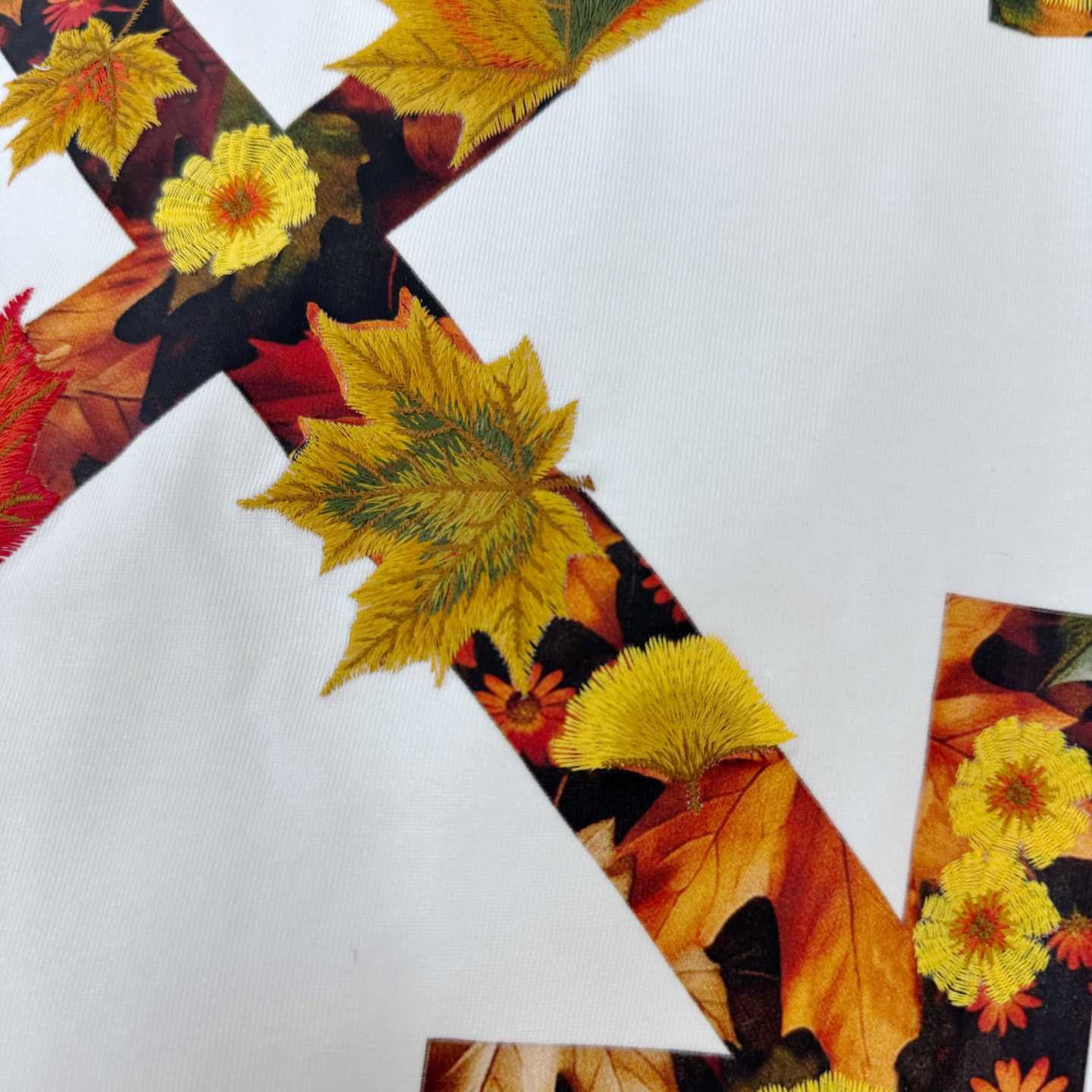 Off-White Floral Arrow Embroidered T-Shirt - DesignerGu