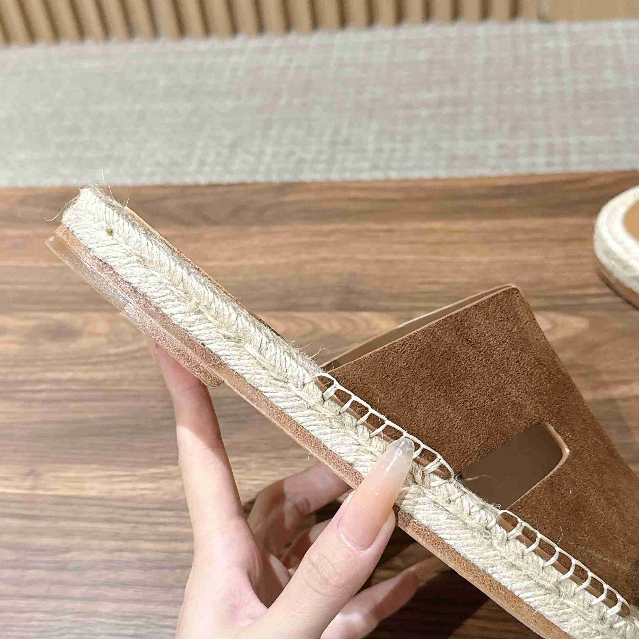 Hermes  Antigua Espadrille - DesignerGu