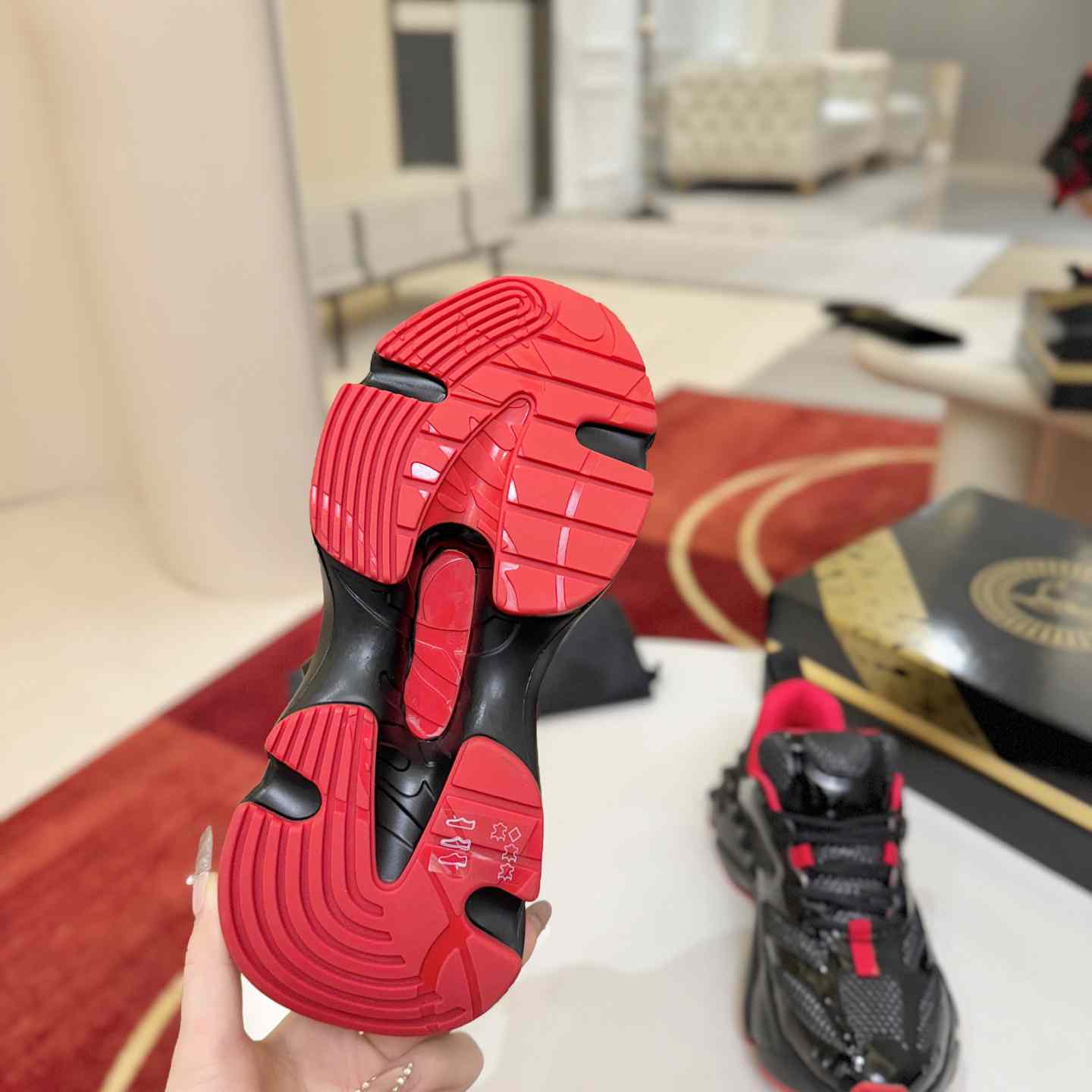 Christian Louboutin So Flo Patent Leather Sneakers - DesignerGu
