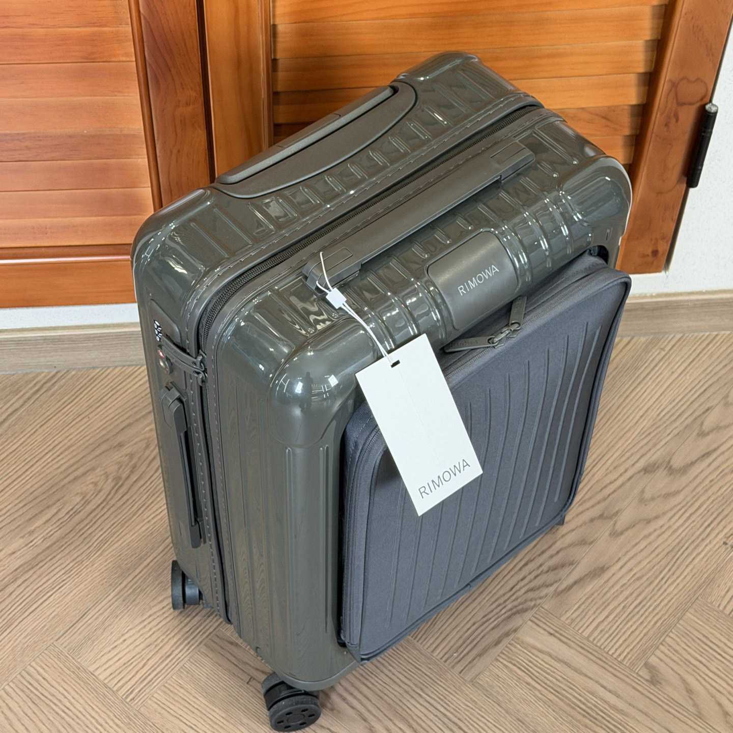Rimowa Cabin - DesignerGu
