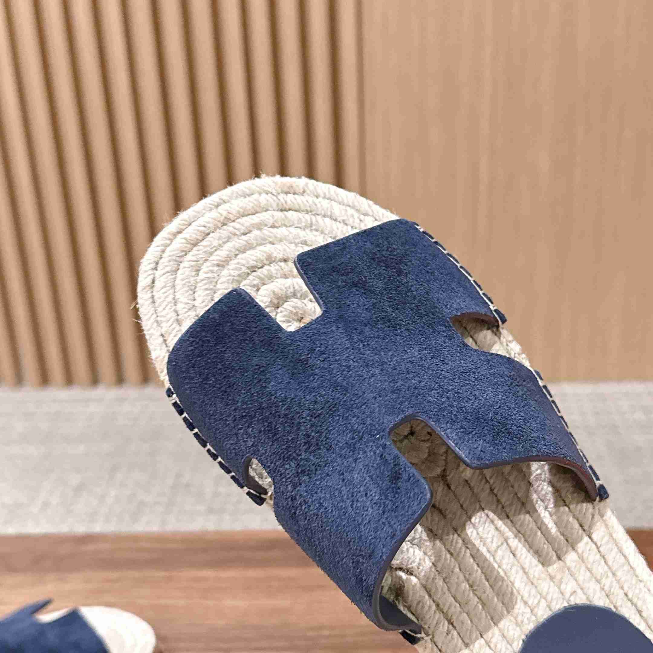 Hermes  Antigua Espadrille - DesignerGu
