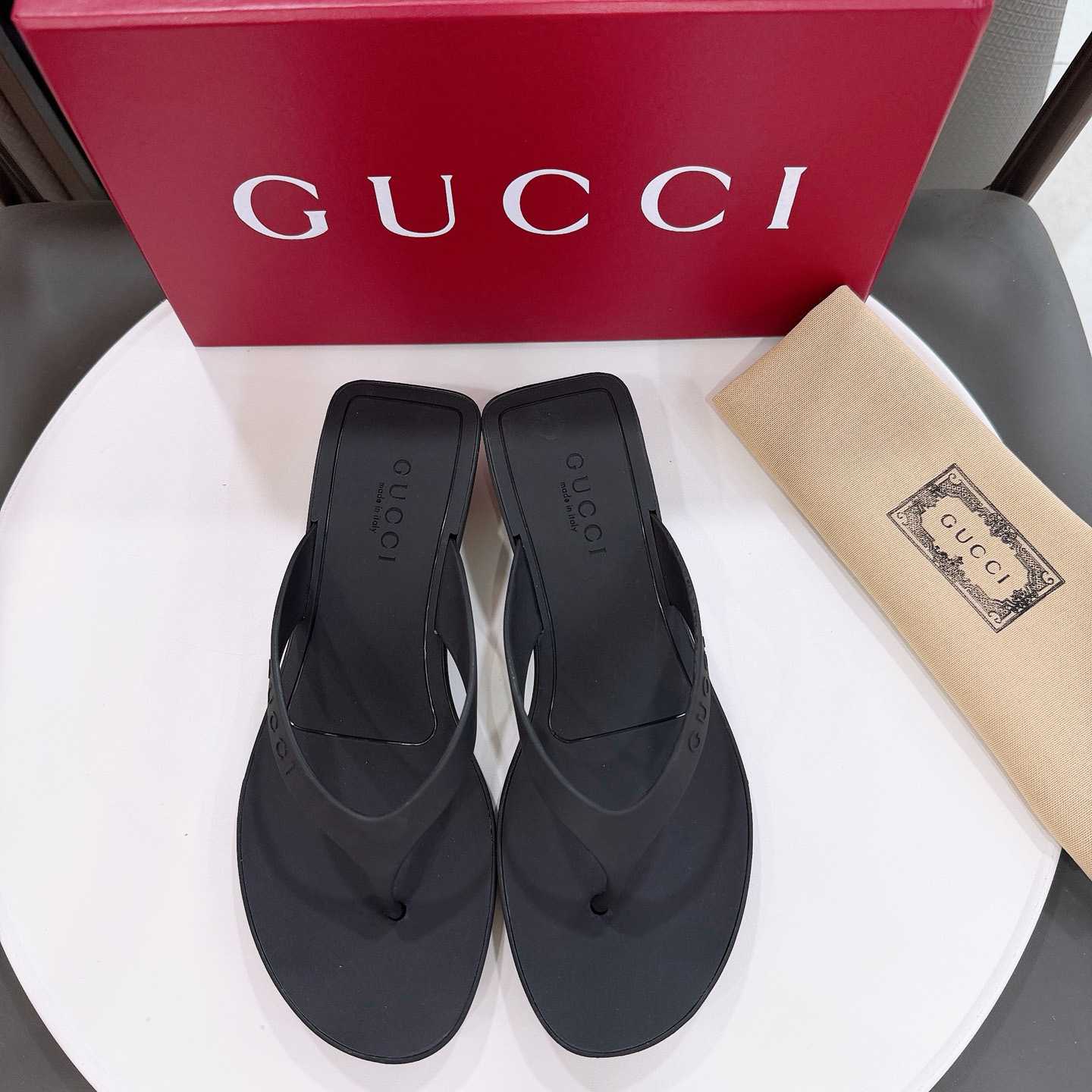 Gucci Vittoria Thong - DesignerGu