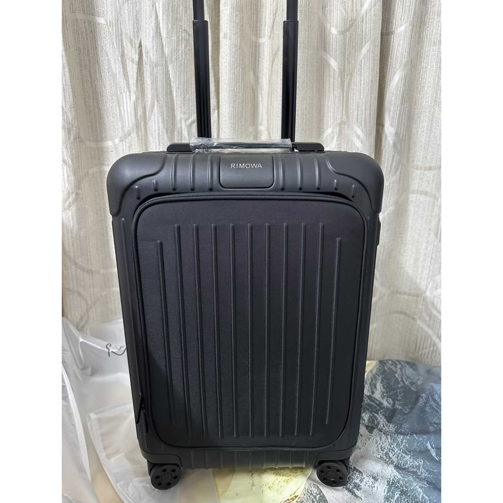 Rimowa Cabin - DesignerGu