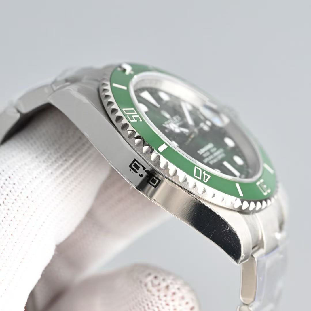 Rolex Submariner   Watch  40mm - DesignerGu
