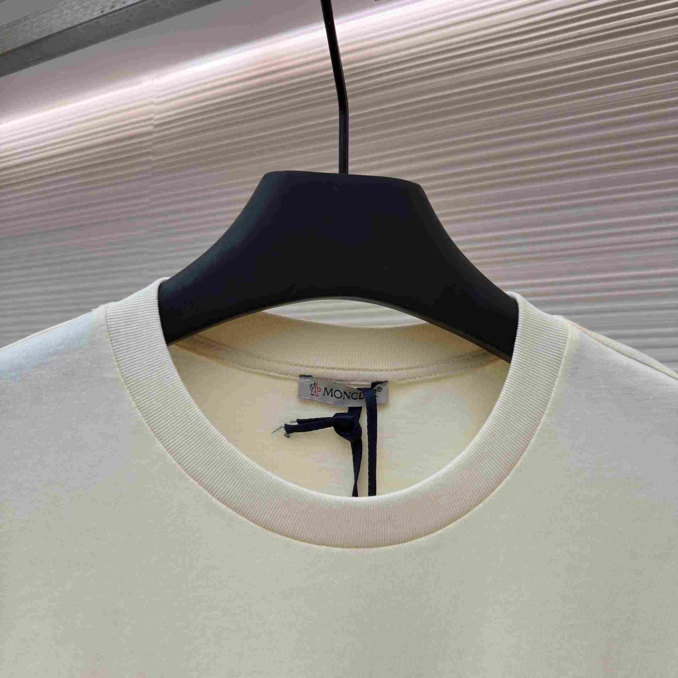 Moncler Logo Print Cotton T-Shirt - DesignerGu