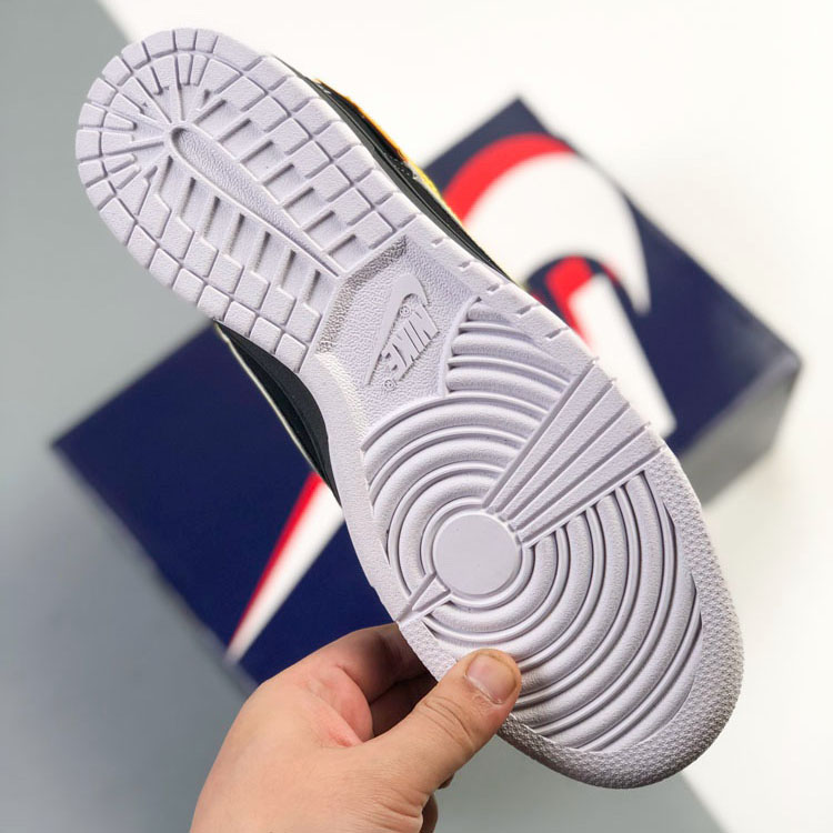 Nike Dunk × Fendi Sneaker KK1333-049 - DesignerGu