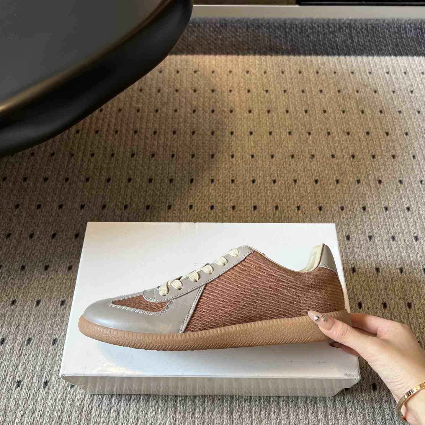 Maison Margiela Replica Sneakers - DesignerGu