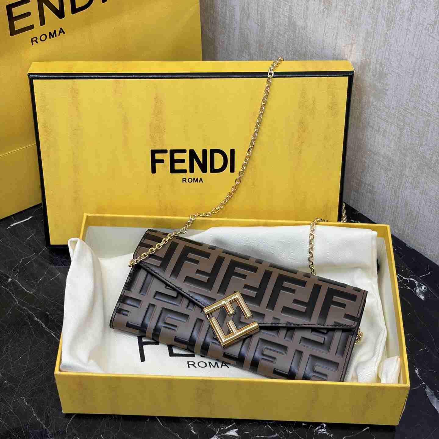Fendi FF Diamonds Continental With Chain - DesignerGu