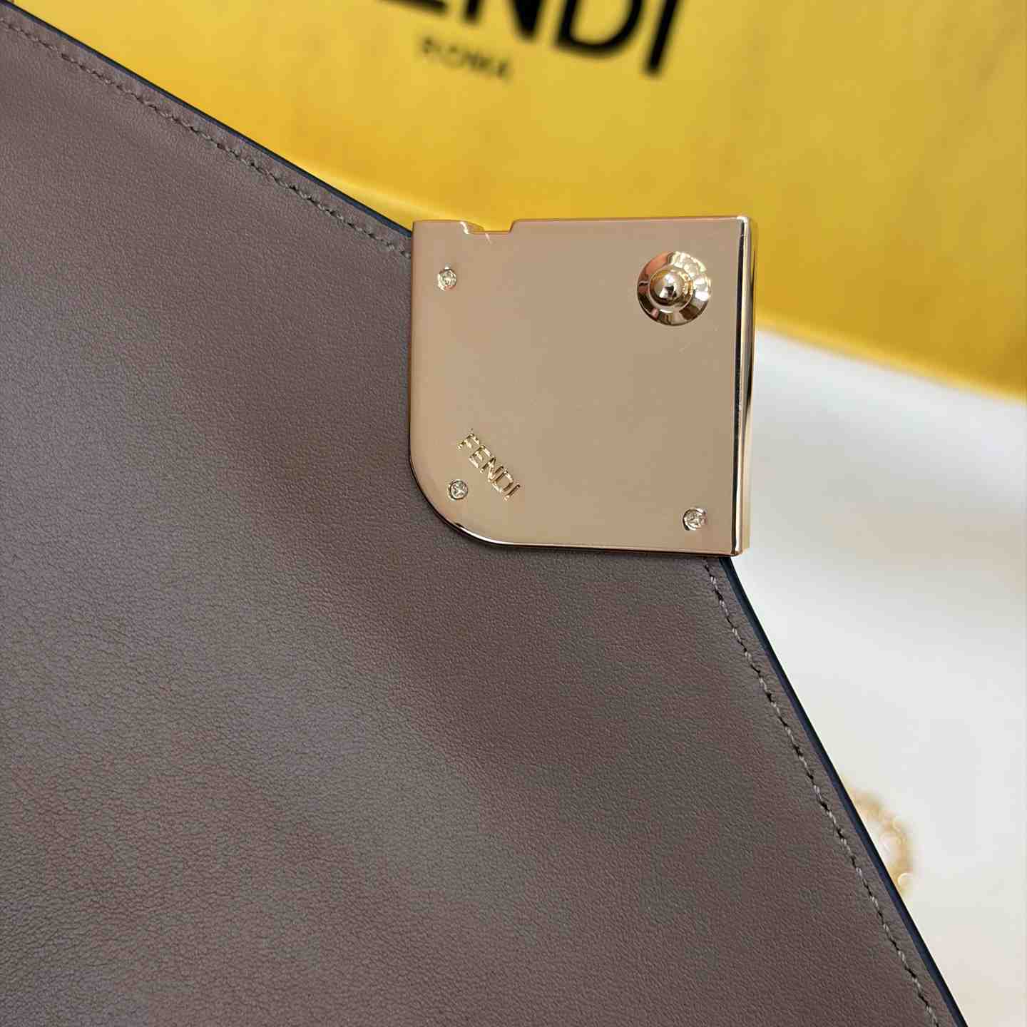 Fendi FF Diamonds Continental With Chain - DesignerGu