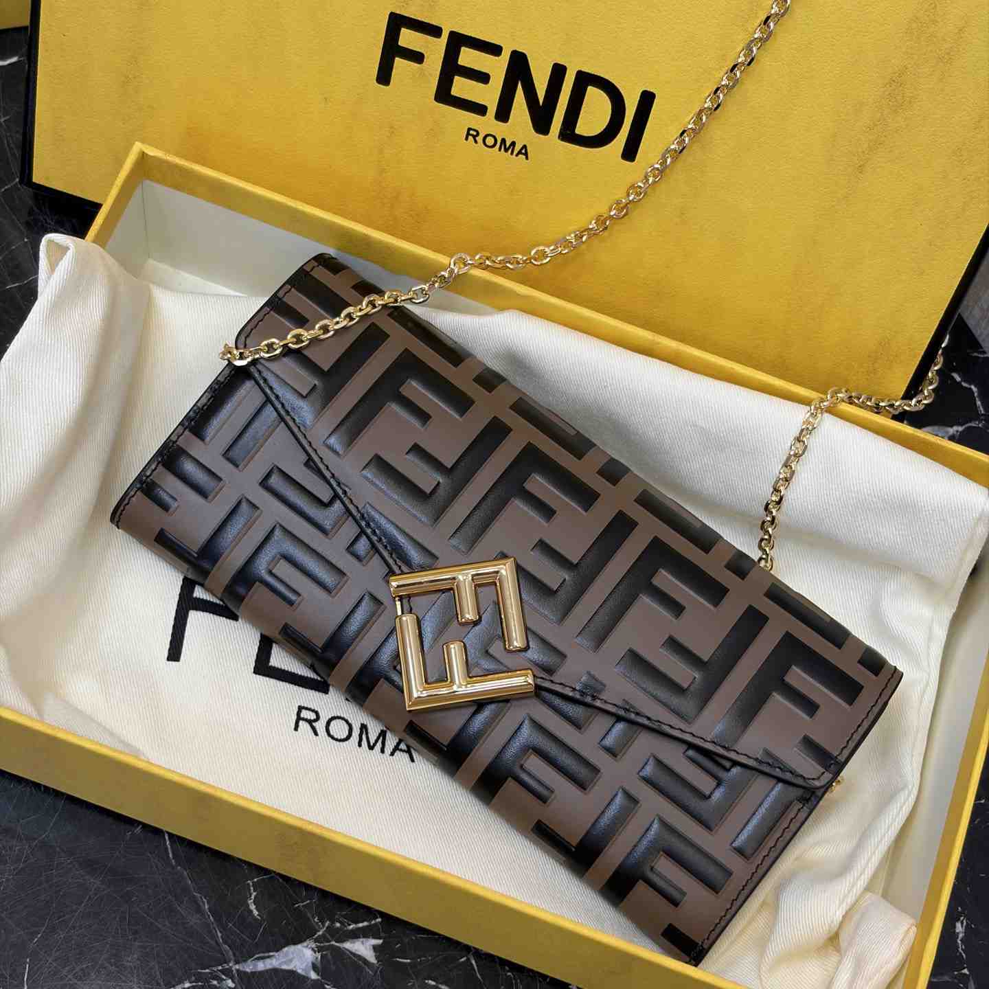 Fendi FF Diamonds Continental With Chain - DesignerGu