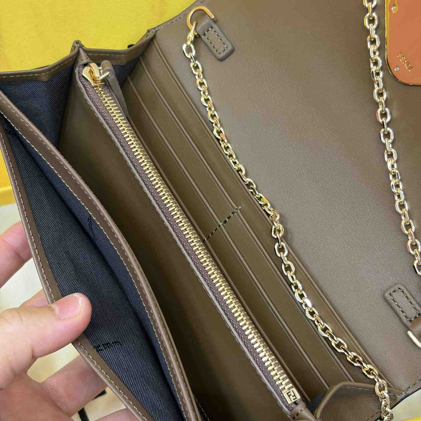 Fendi FF Diamonds Continental With Chain - DesignerGu