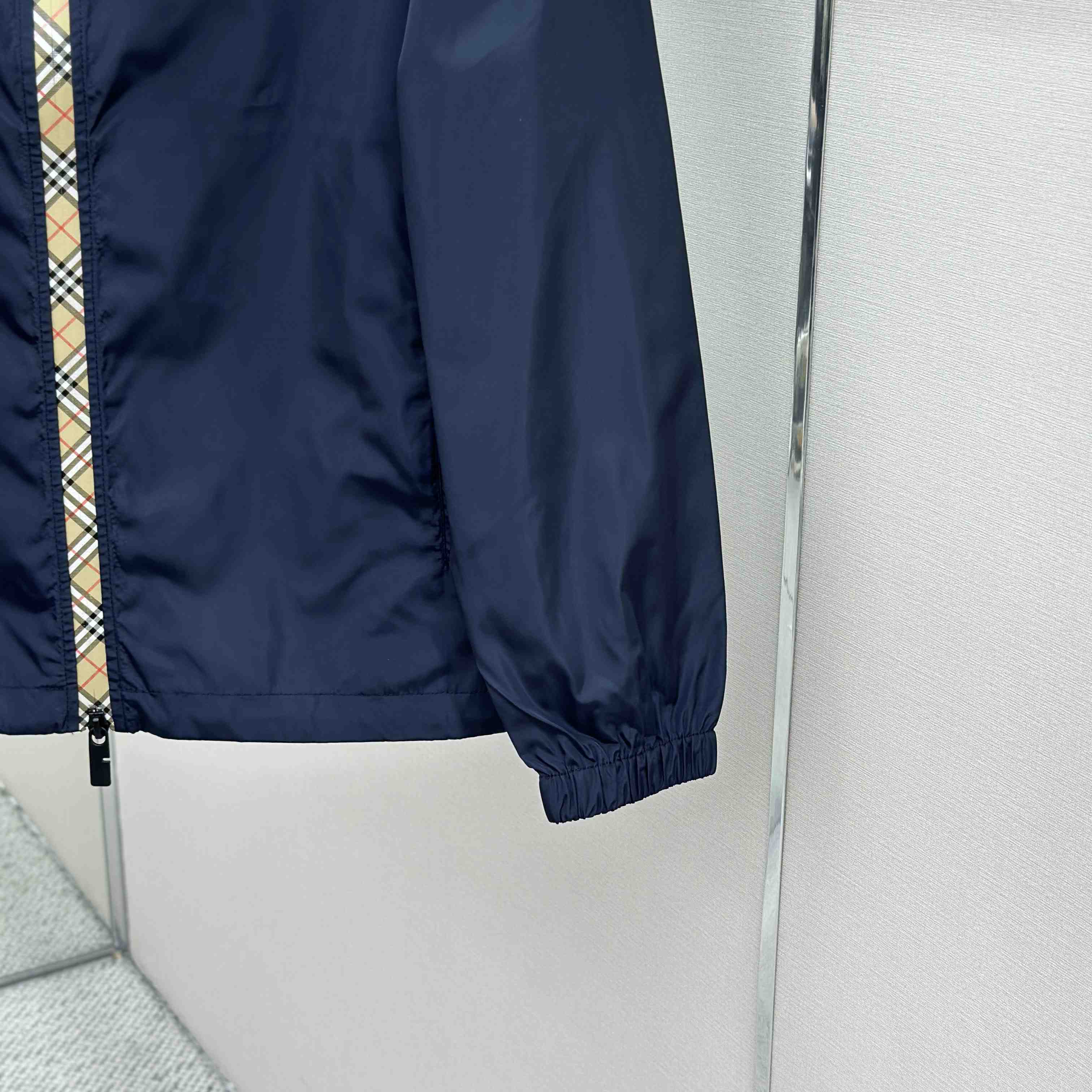 Burberry Nylon Clapton Hooded Jacket - DesignerGu