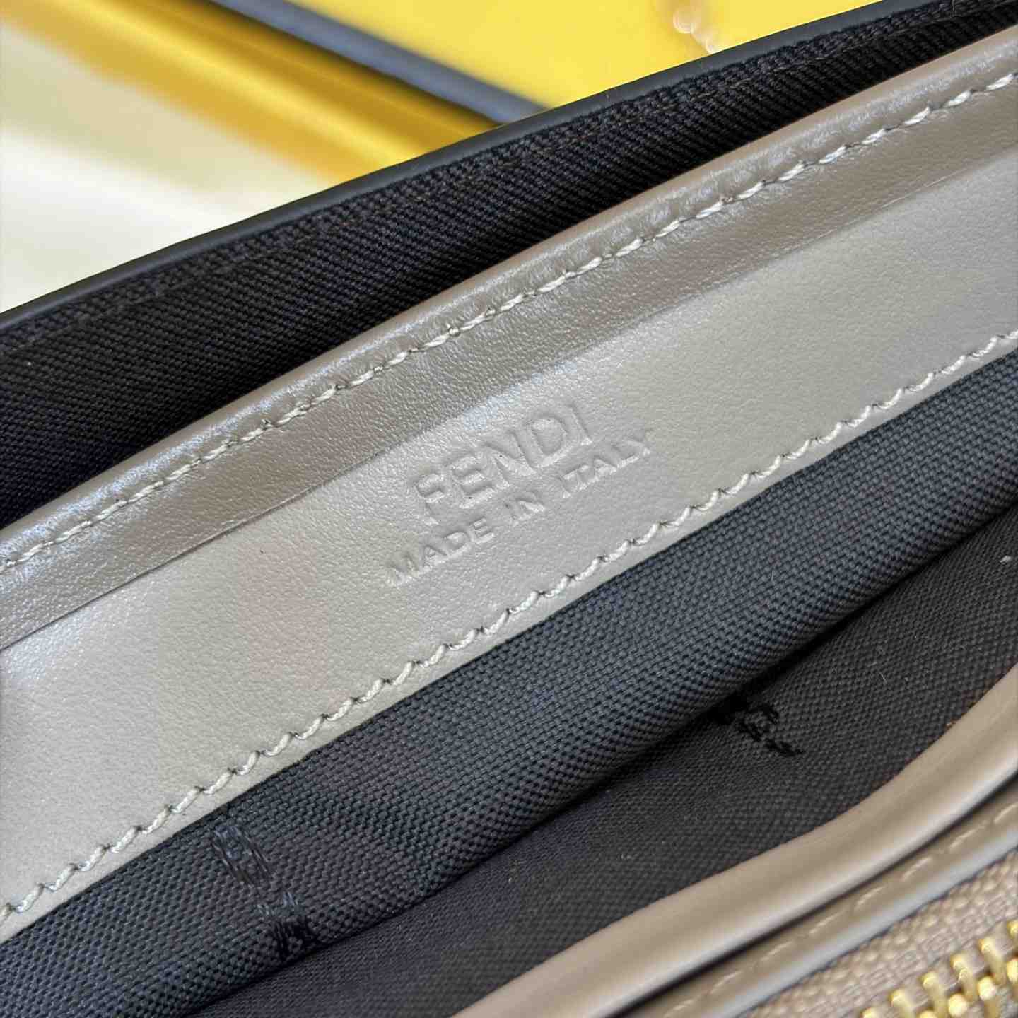 Fendi FF Diamonds Continental With Chain - DesignerGu