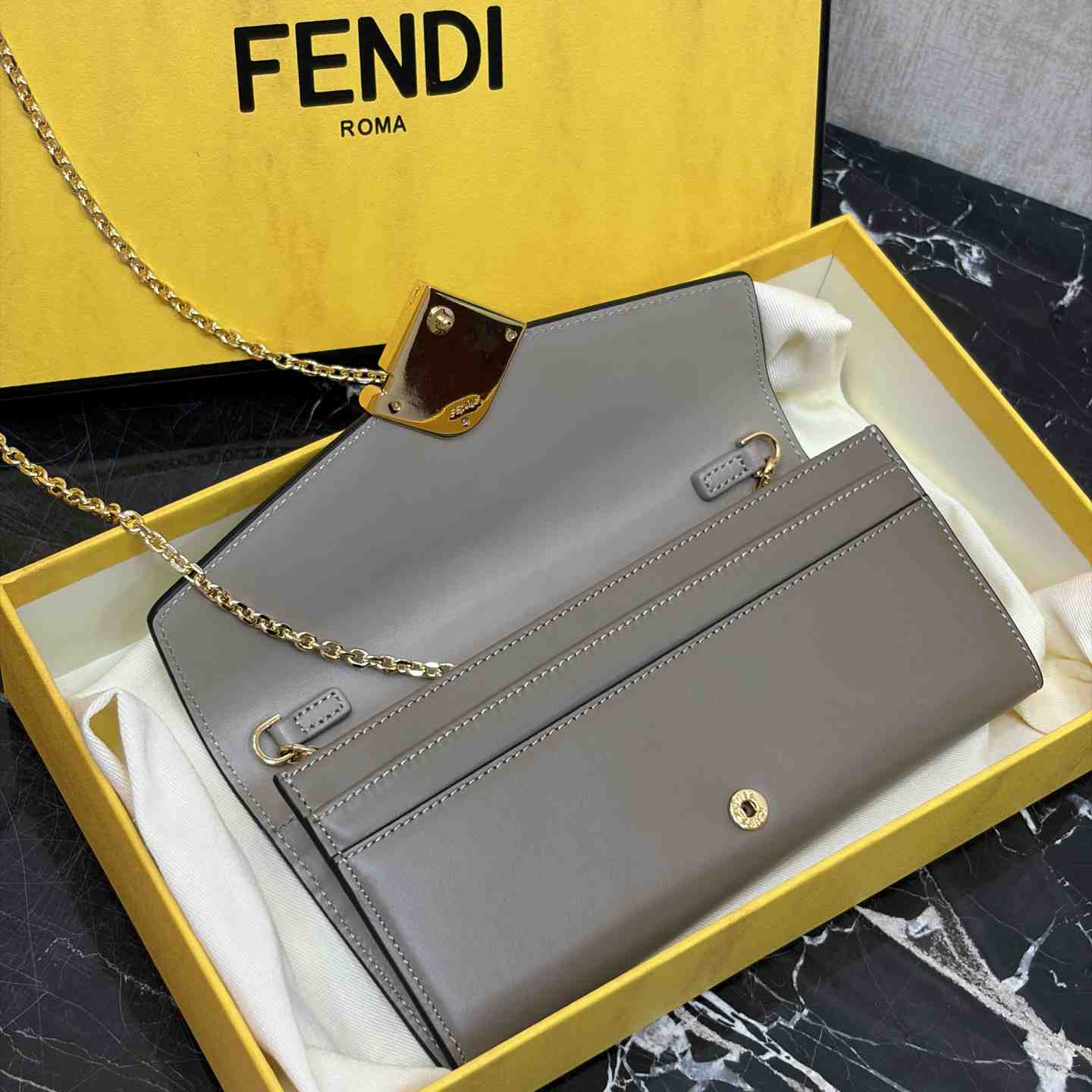 Fendi FF Diamonds Continental With Chain - DesignerGu