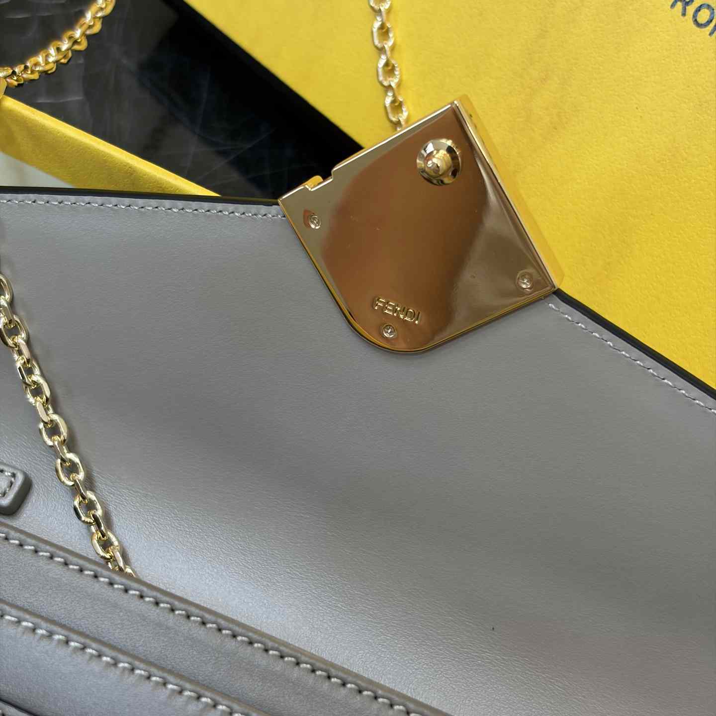 Fendi FF Diamonds Continental With Chain - DesignerGu