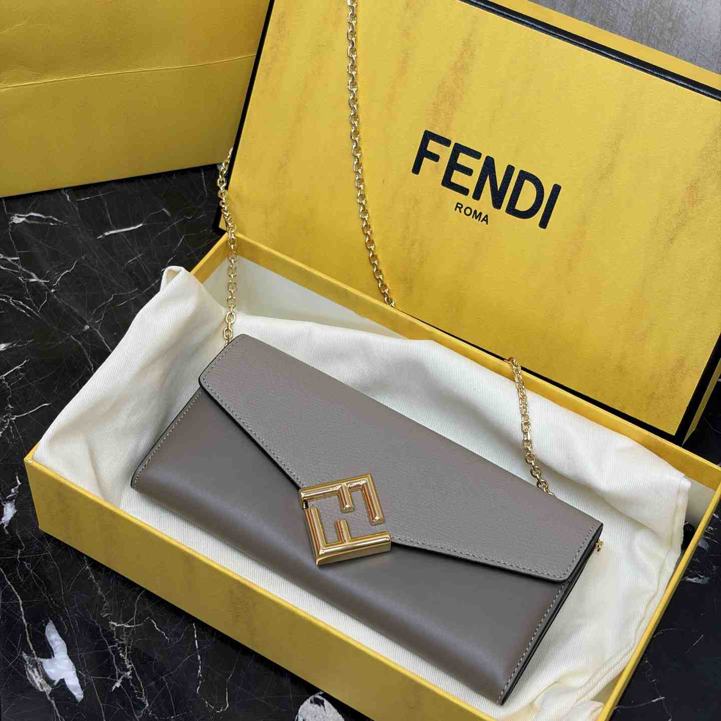 Fendi FF Diamonds Continental With Chain - DesignerGu