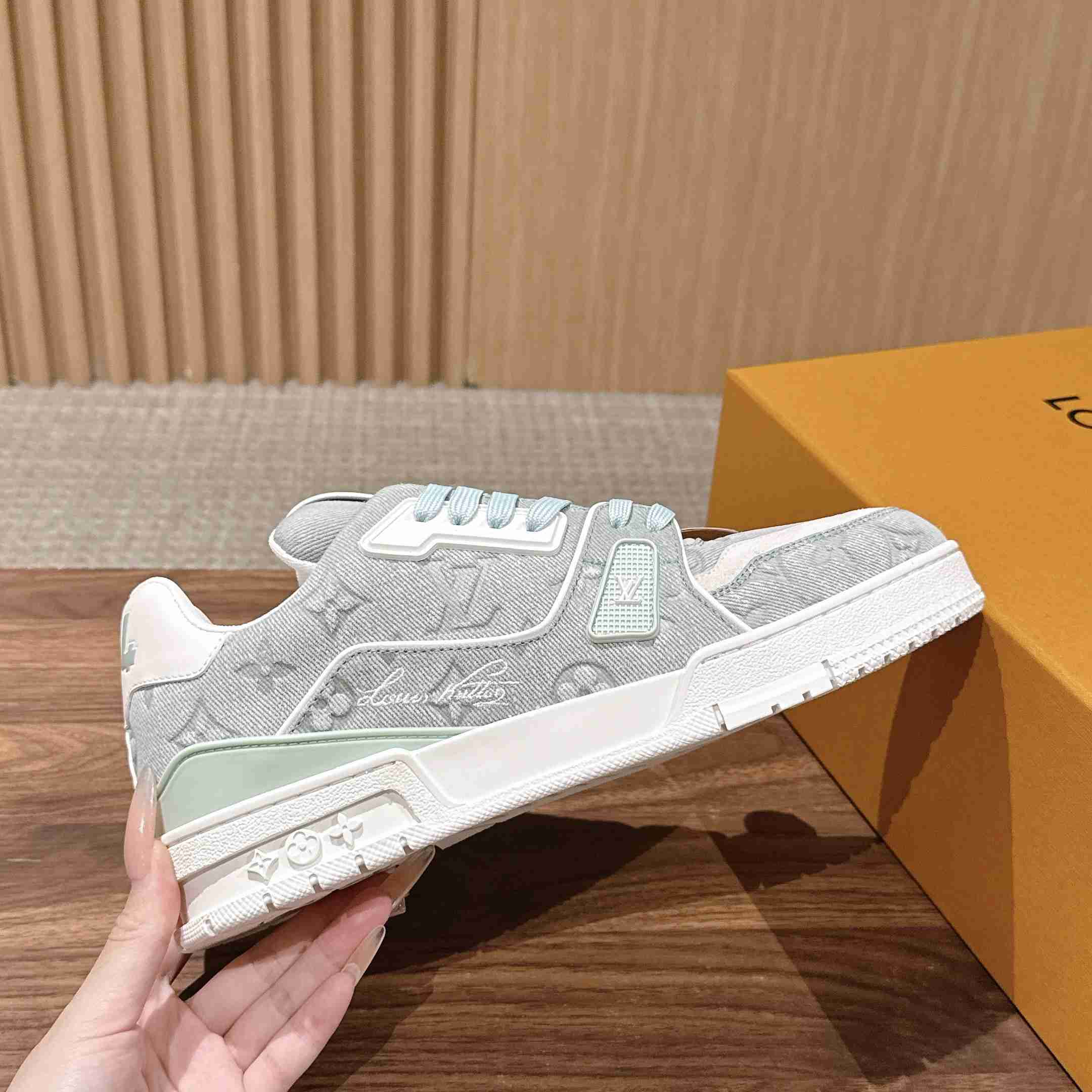 Louis Vuitton LV Trainer Sneaker  1AK7OE（upon uk size） - DesignerGu