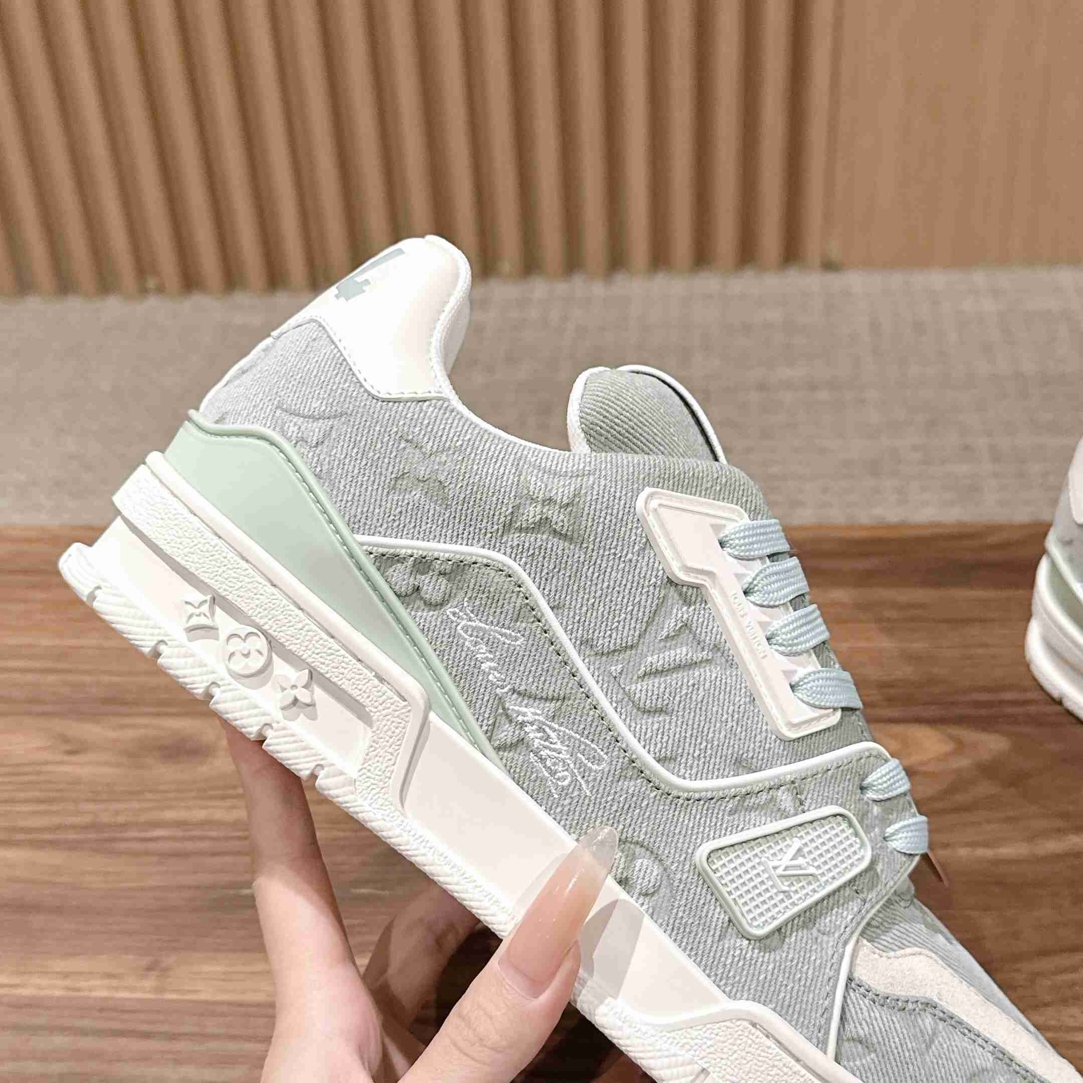 Louis Vuitton LV Trainer Sneaker  1AK7OE（upon uk size） - DesignerGu