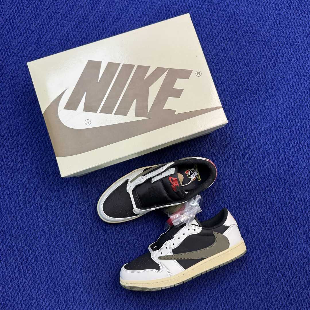 Travis Scott x Air Jordan 1 Low Sneaker     DZ4137-106 - DesignerGu
