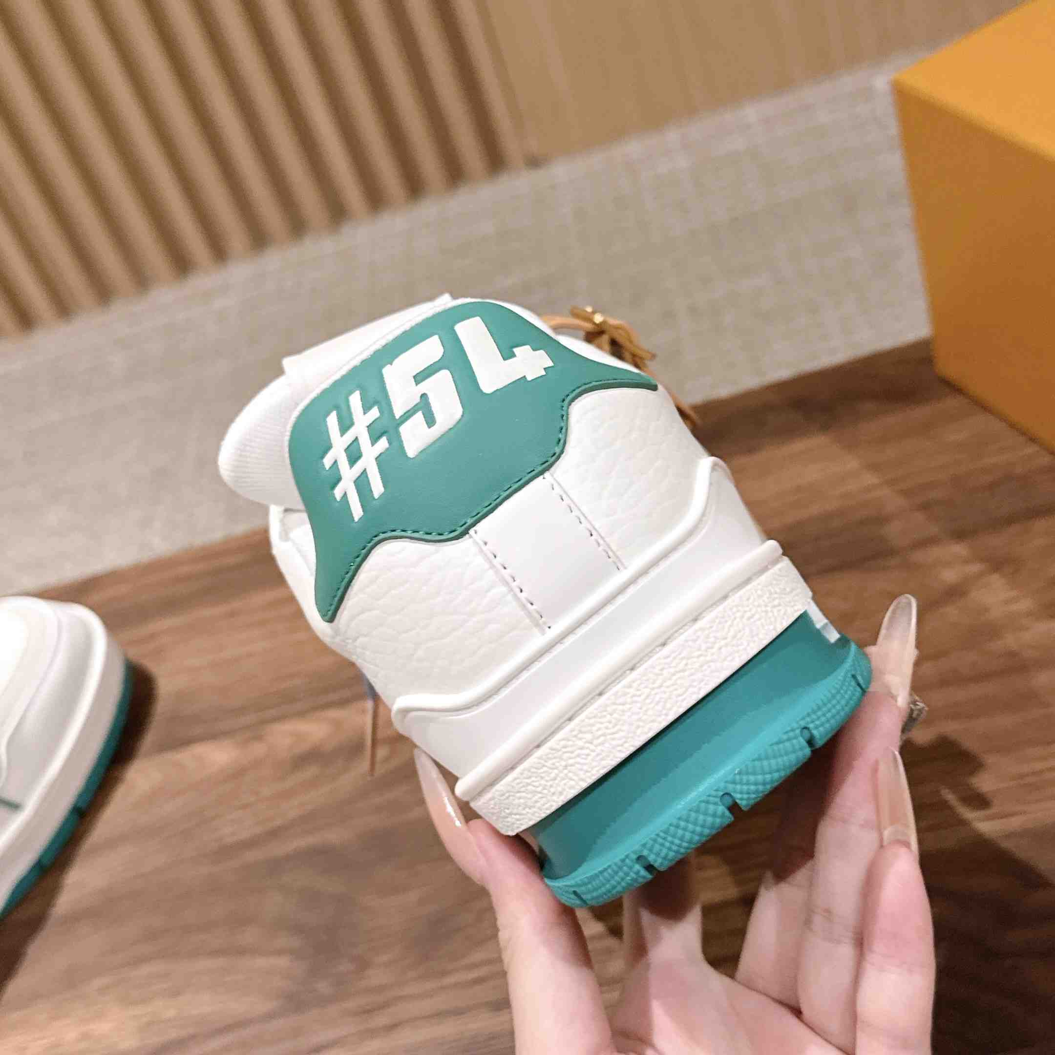 Louis Vuitton LV Trainer Sneaker  1AKRDM（upon uk size） - DesignerGu