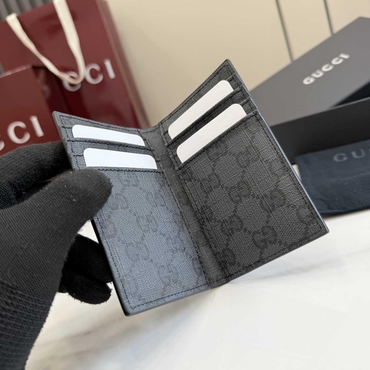 Gucci Card Case With Metal Tag 875594 - DesignerGu